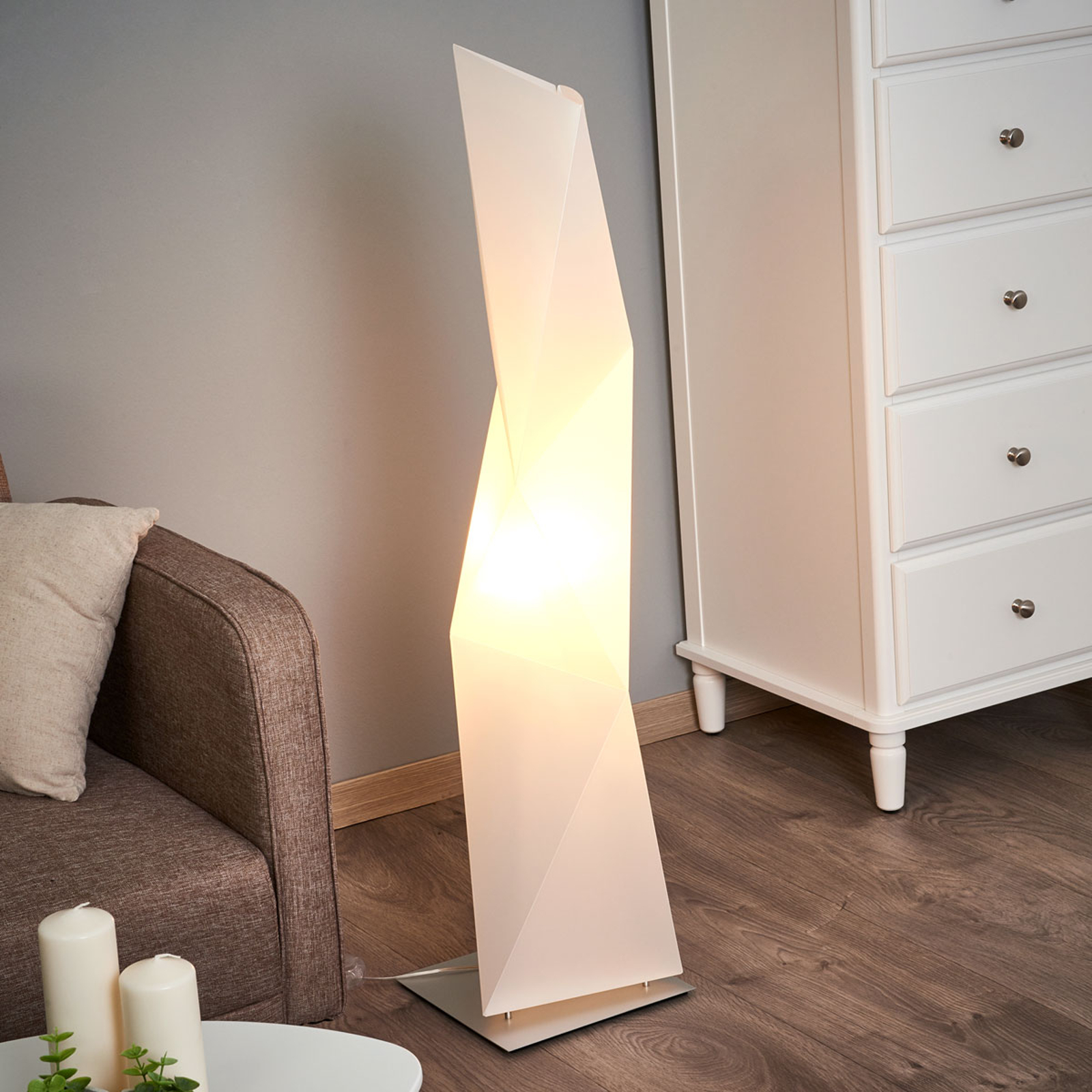 Design-lattiavalaisin Diamond, 111 cm