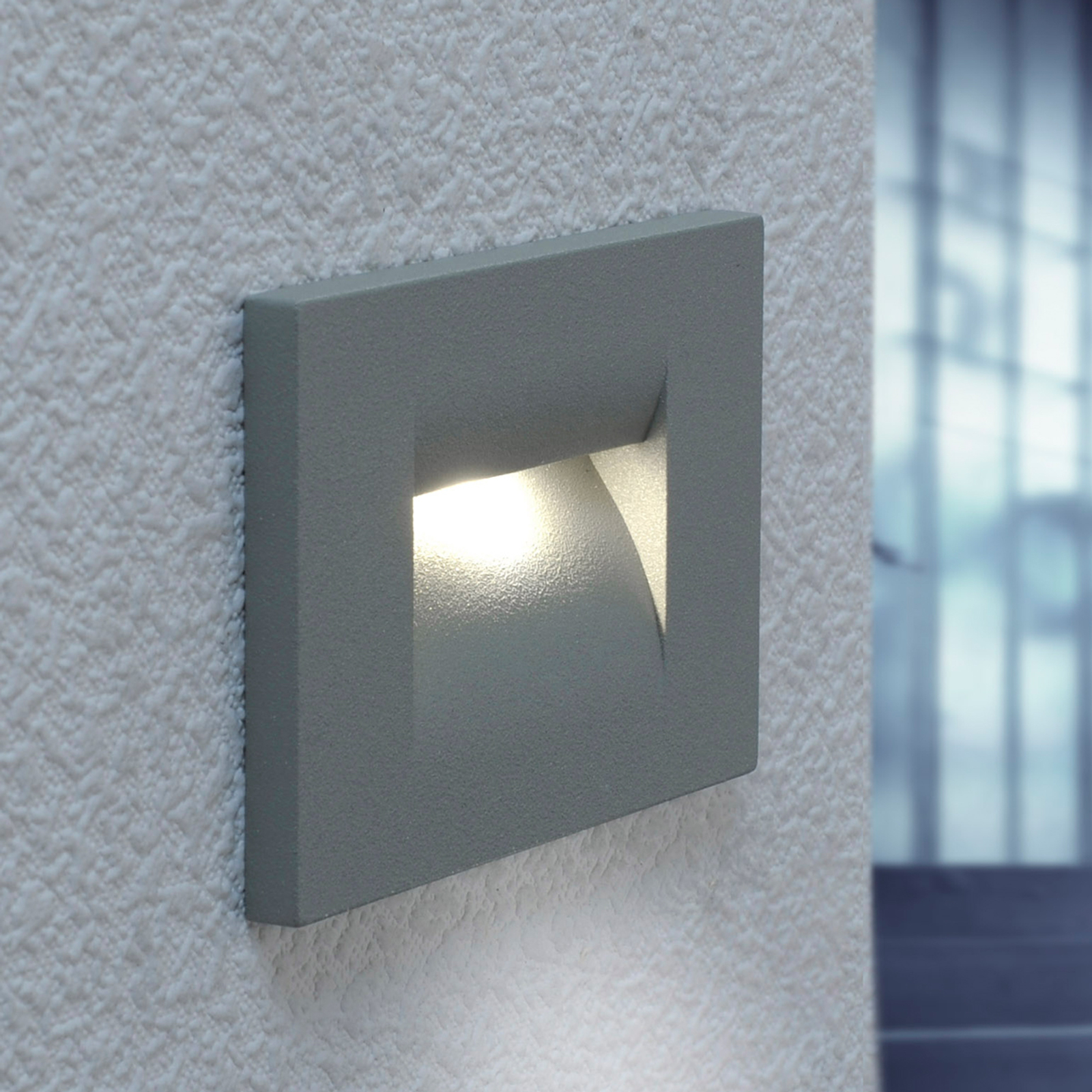 Hopeanharmaa LED-upotettava seinävalaisin Nevin