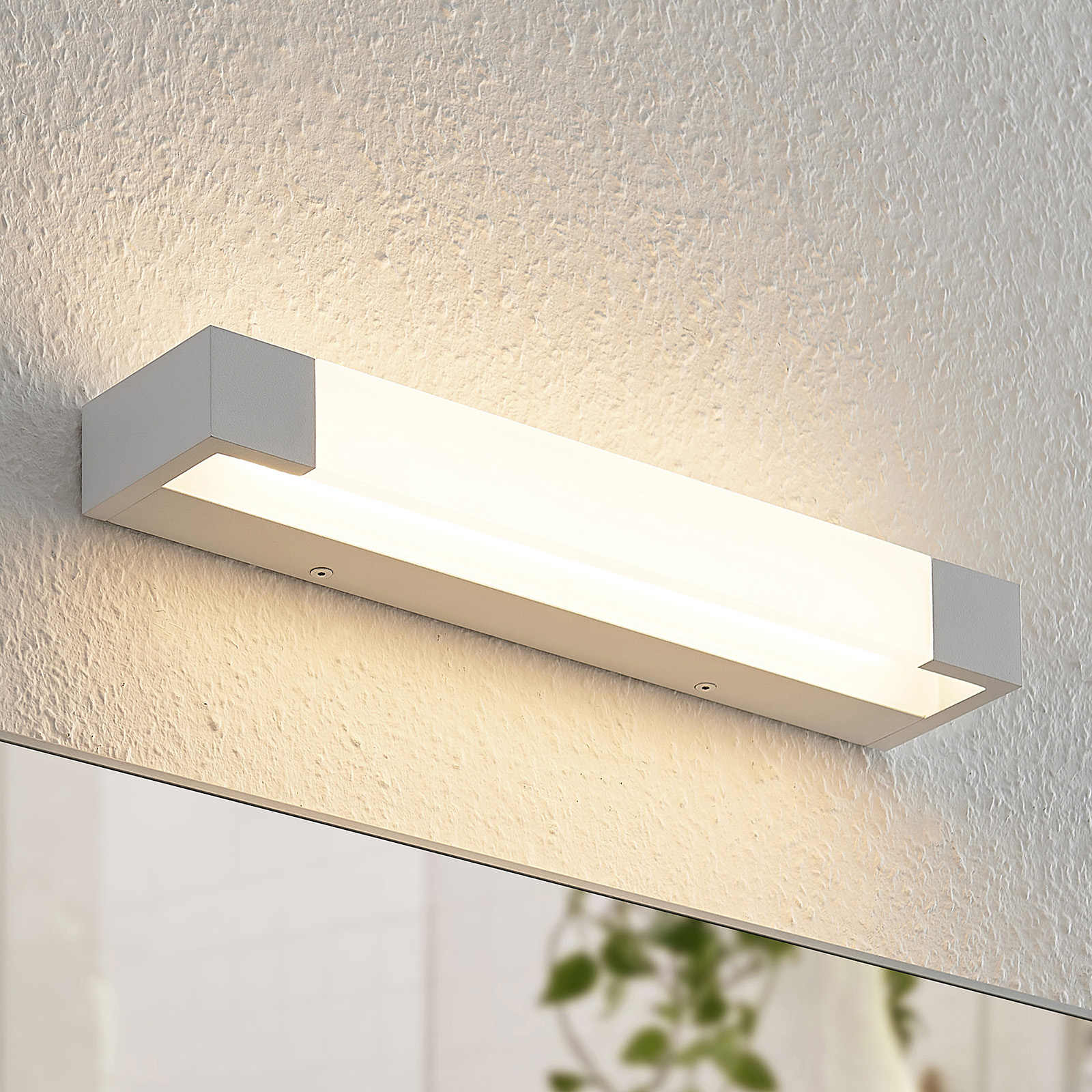 Arcchio Ronika -LED-seinävalaisin, IP44, 37 cm