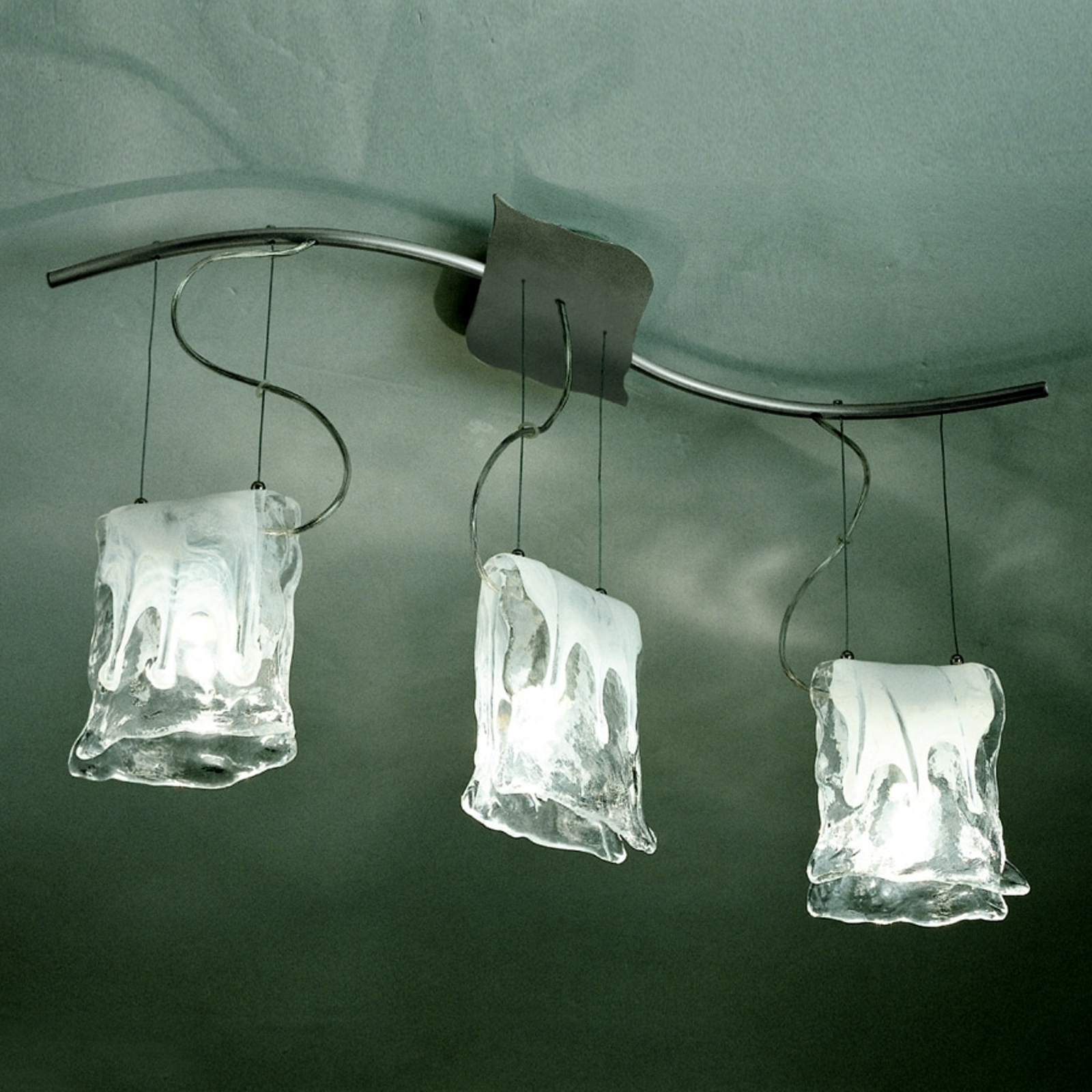 3-lamp. Riippuvalaisin MURANO, alabasterilasilla