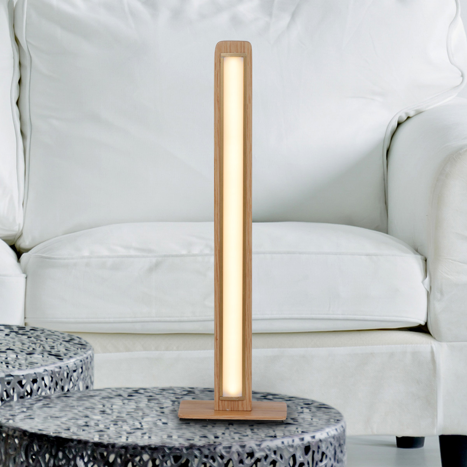 LED-pöytävalaisin Rovere kanadaista tammea