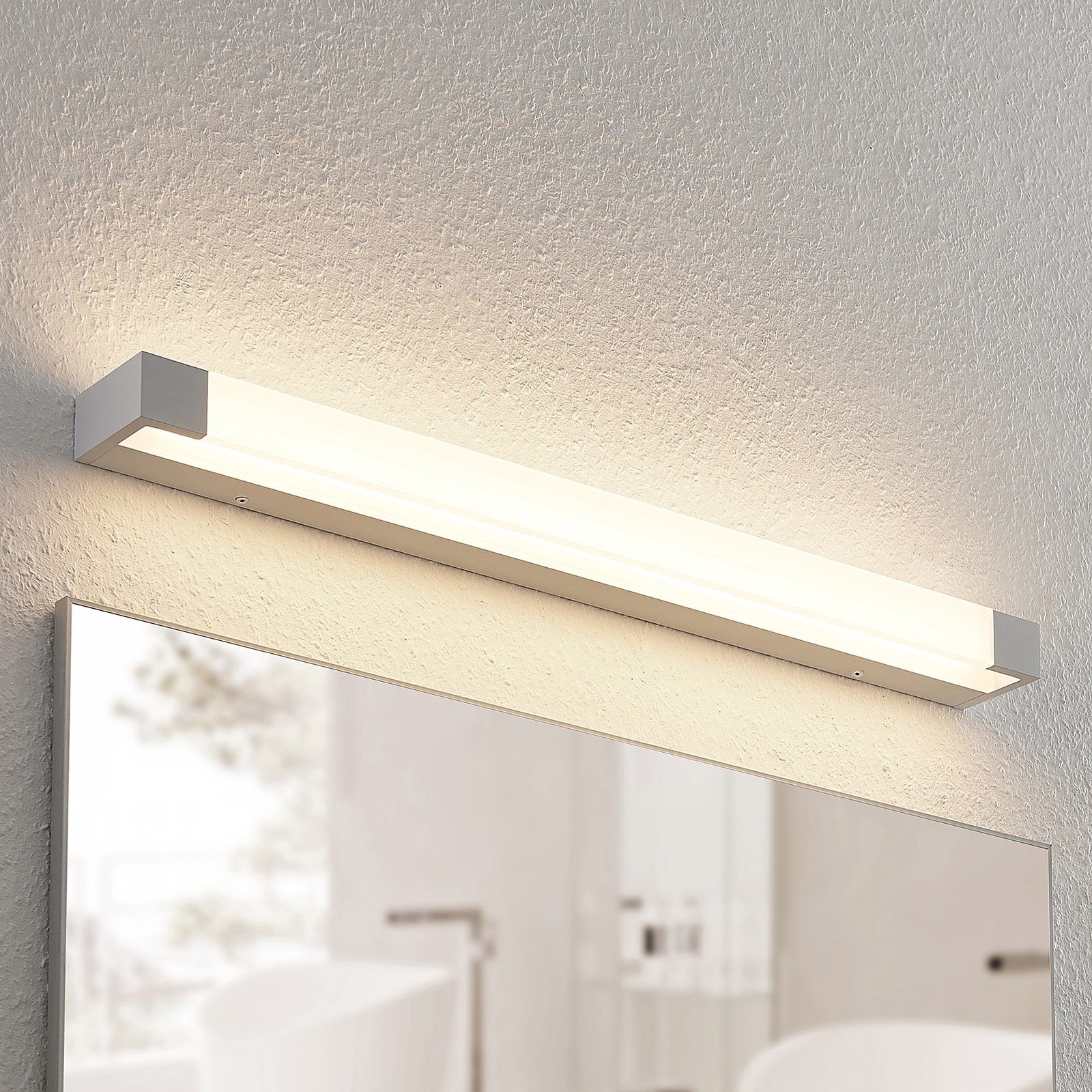 Arcchio Ronika -LED-seinävalaisin, IP44, 72 cm