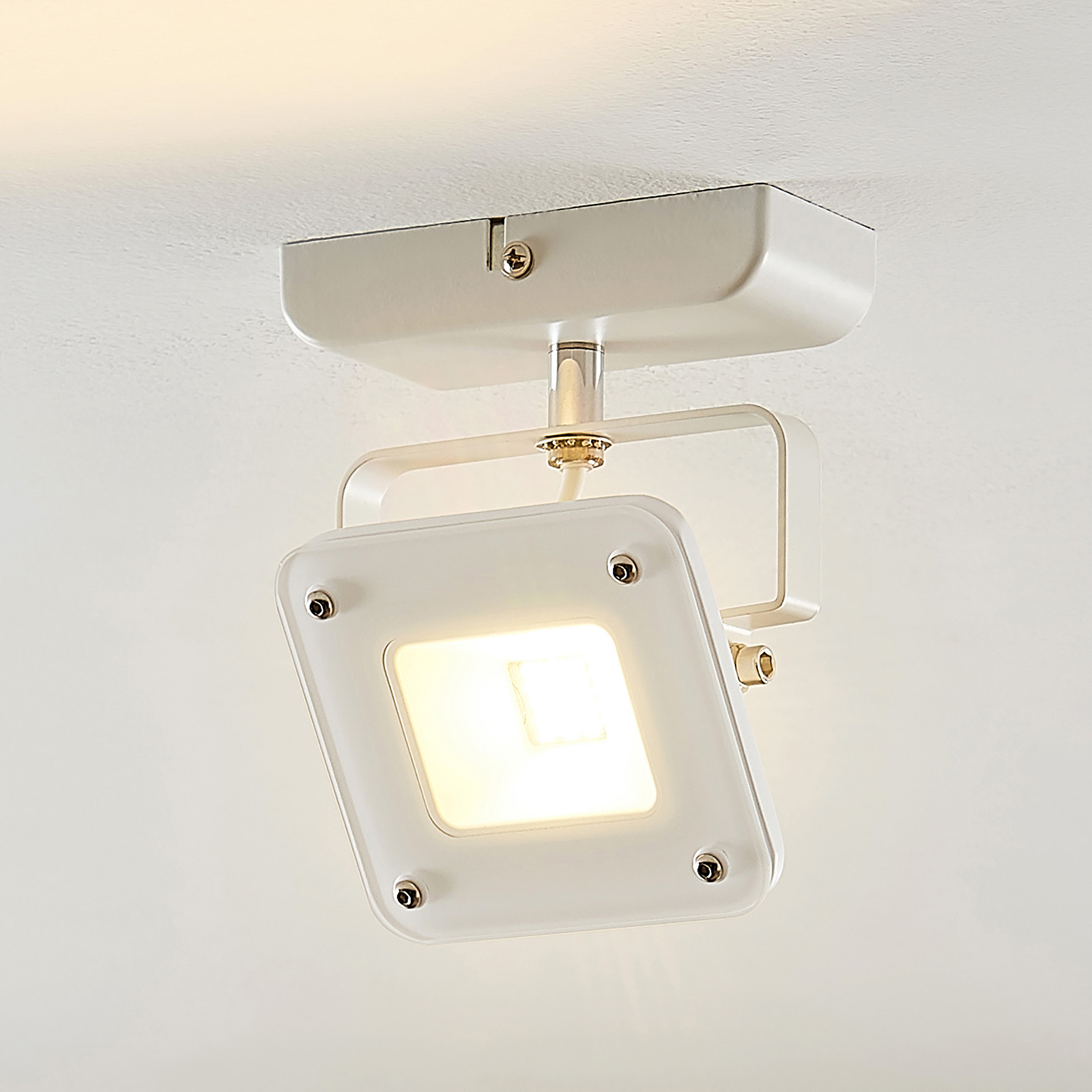 LED-kohdevalo Juliana, valk., himm., 1-lamppuinen