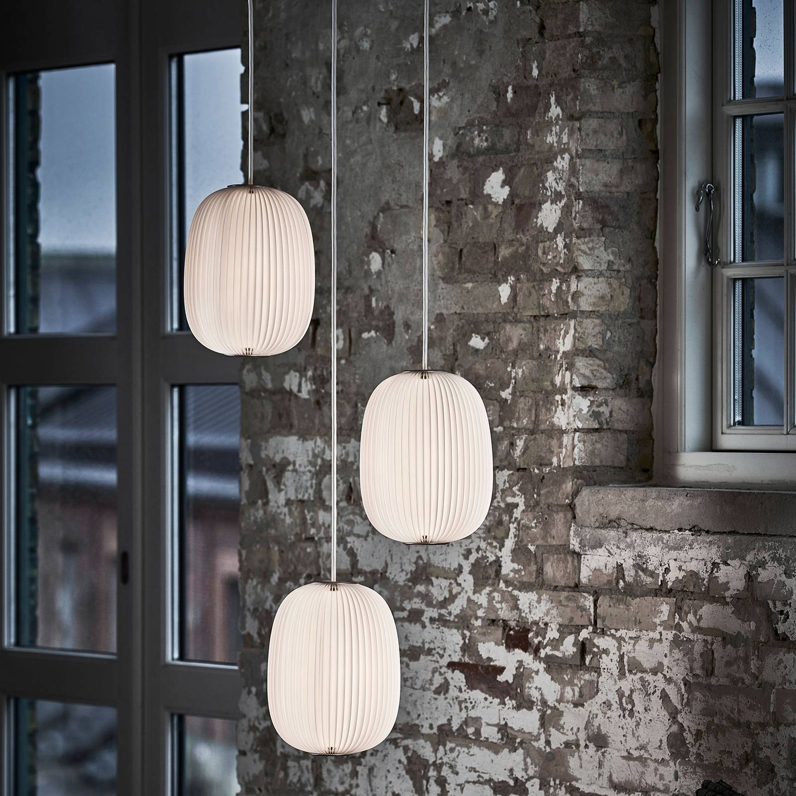 LE KLINT Lamella 4 -design-riippuvalo, kulta