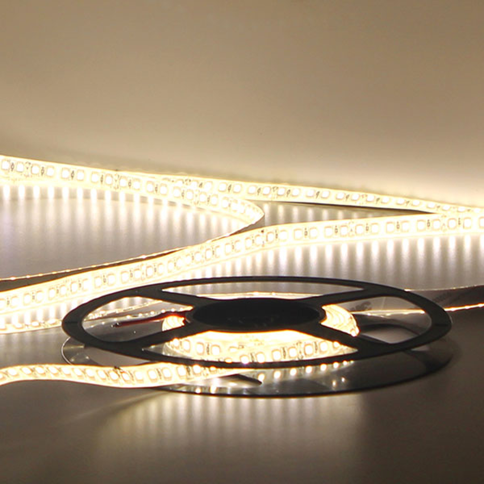 LED-nauha Mono 600 IP53 65W lämmin valkoinen 2900K