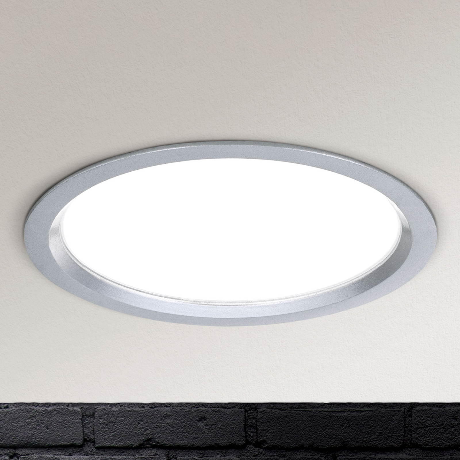 Himmennettävä LED-uppovalaisin Spock Ø 17 cm hopea