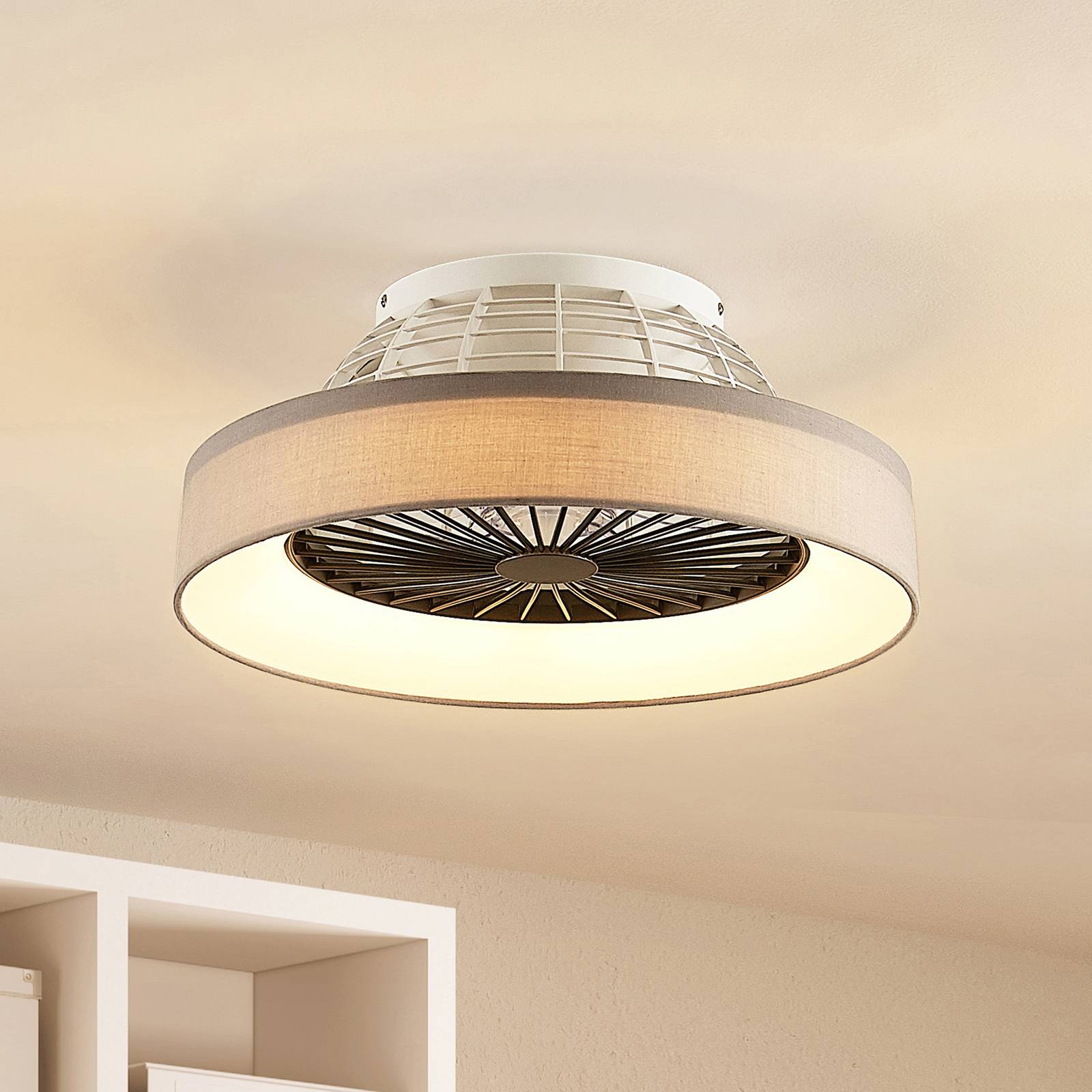Lindby Circuma -LED-kattotuuletin, harmaa