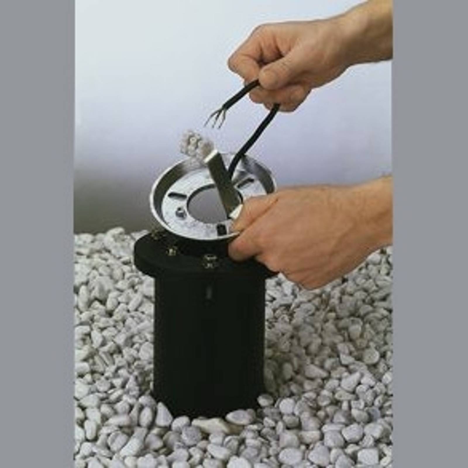 Asennusjalusta alumiinivalua, asennussyvyys 40 cm