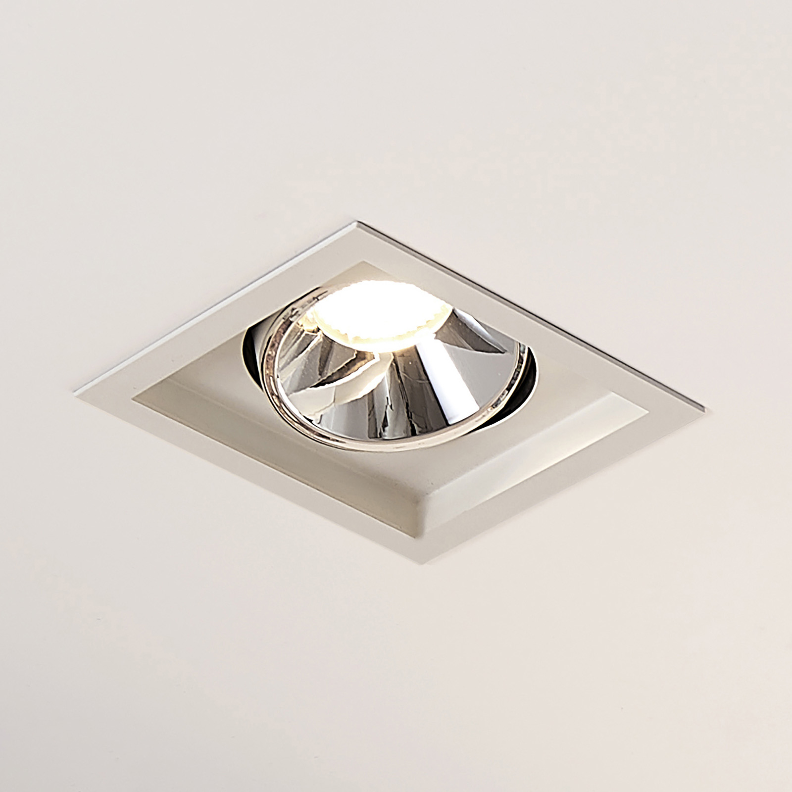 Arcchio Frode LED-alasvalo 3°000 K 25,2 W