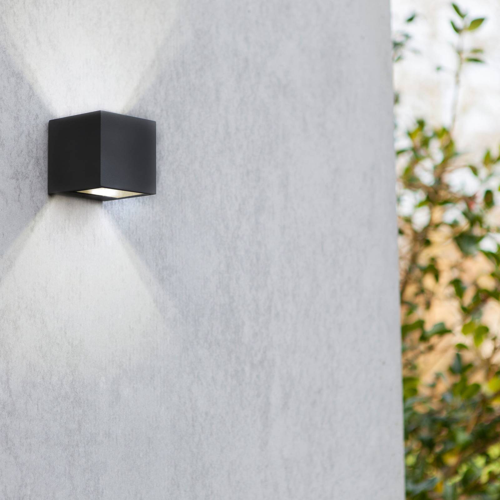LED-ulkoseinälamppu Gemini mattamusta leveys 8,8cm