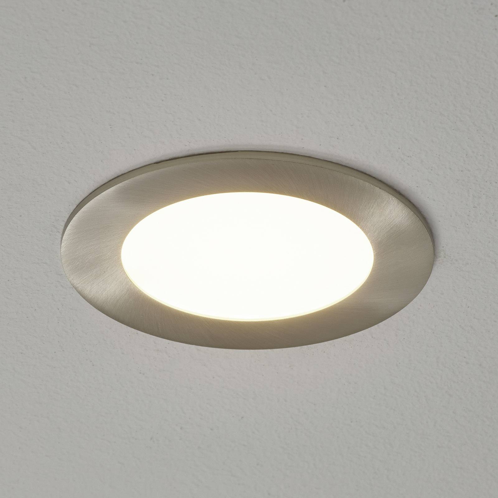 Fueva-Connect -LED-uppovalaisin pyöreä matta nikk.