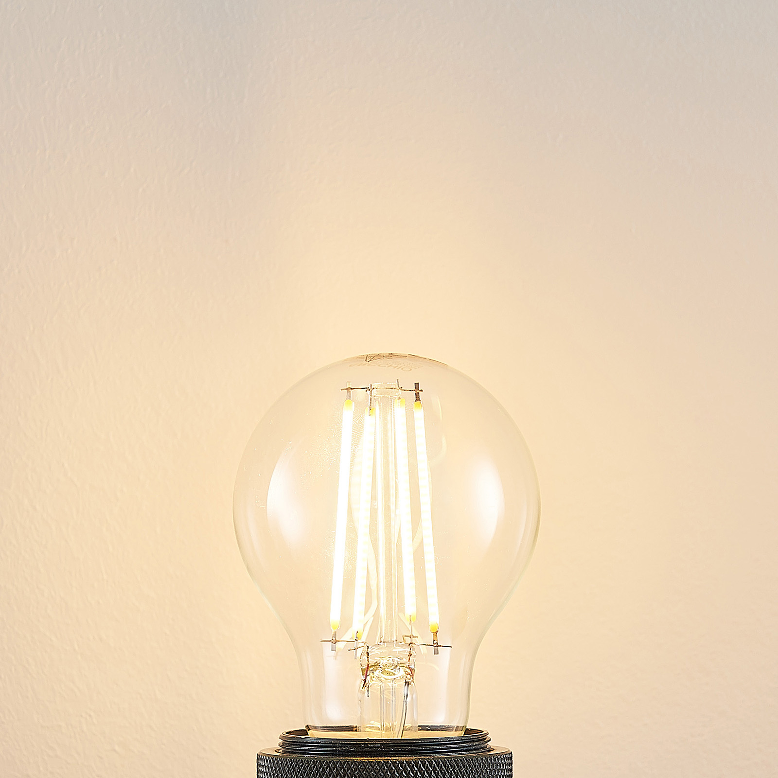 LED-lamppu E27 A60, 6,5 W 2 700 K kirkas