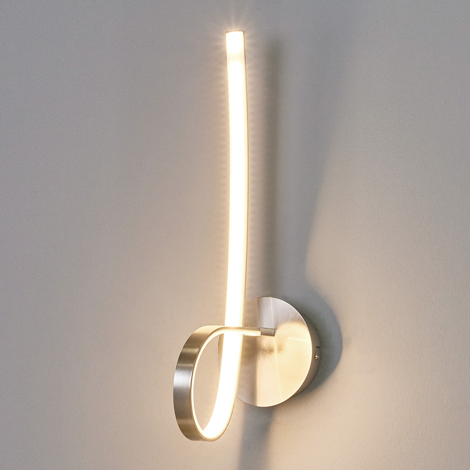 Koristeellinen LED-seinävalaisin Eldin