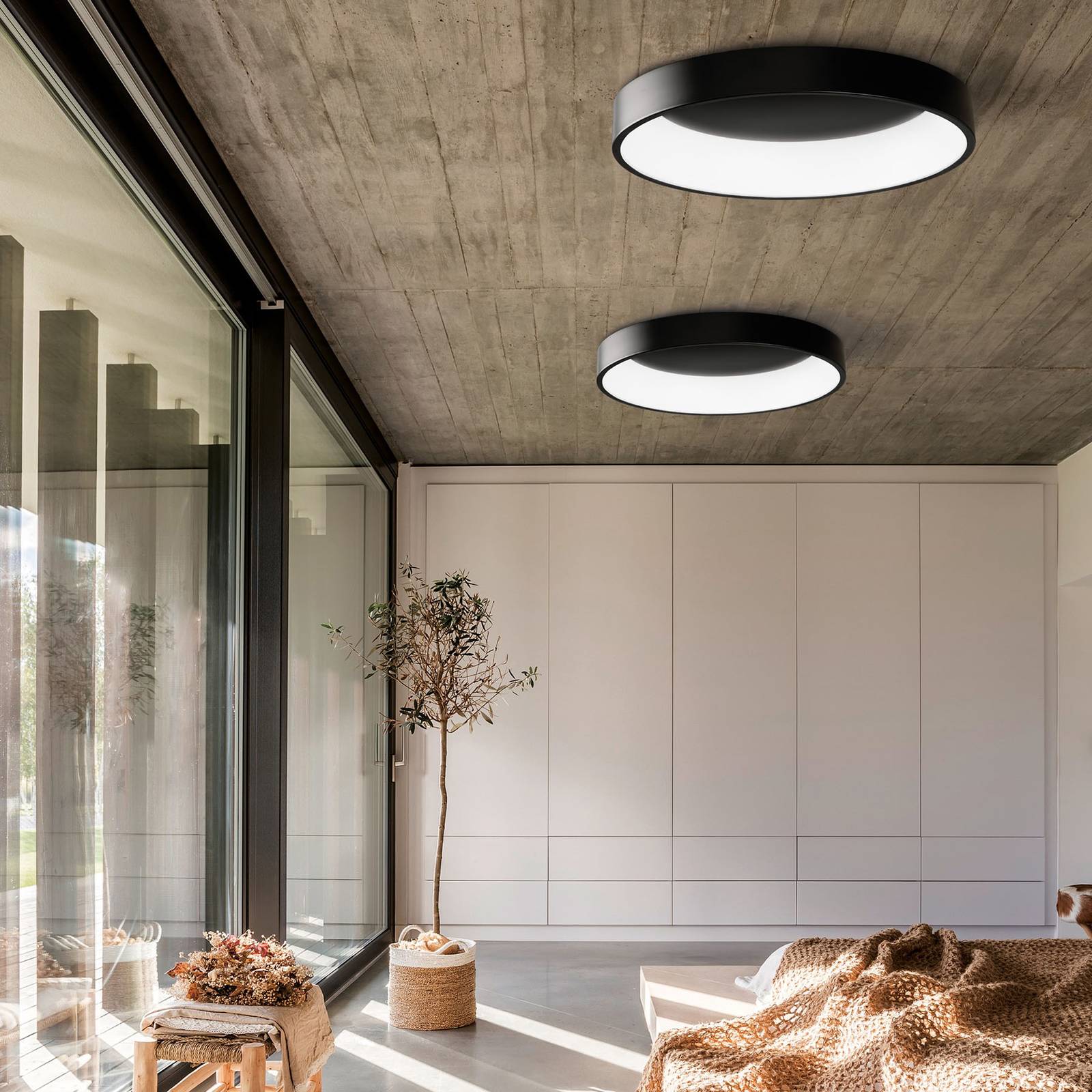 LED-kattovalaisin Dilga Ø 60 cm Casambi musta