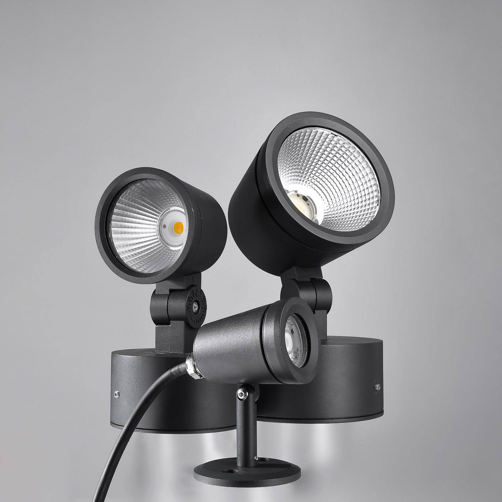 LED-ulkokohdevalo Colt lämmin valkoinen 1 090 lm