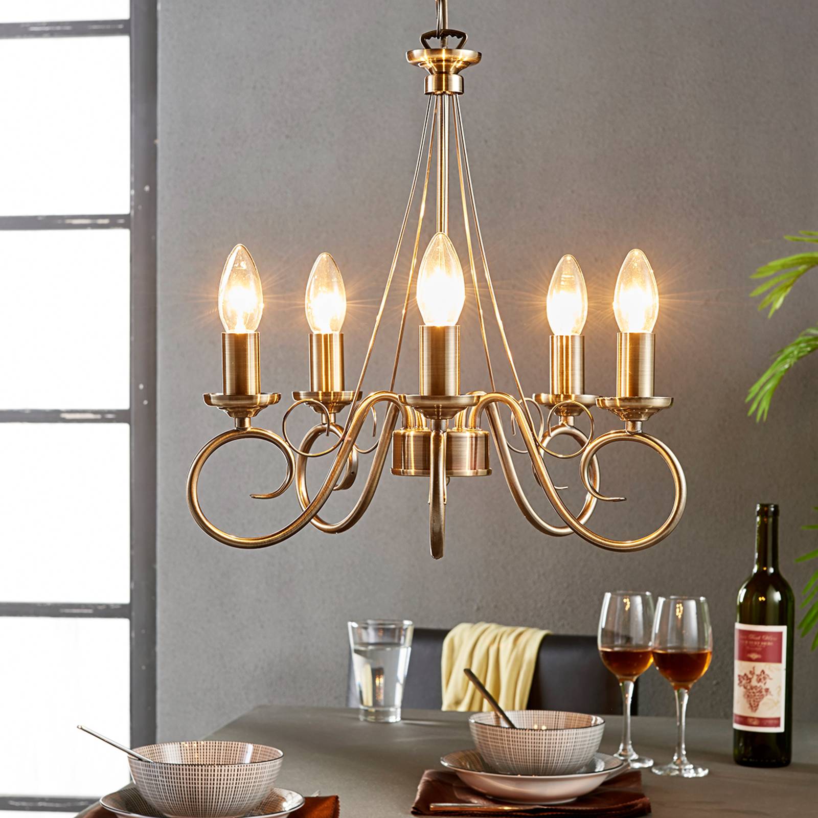 Tyylikäs Marnia-kruunu, vanha messinki, 5-lampp.