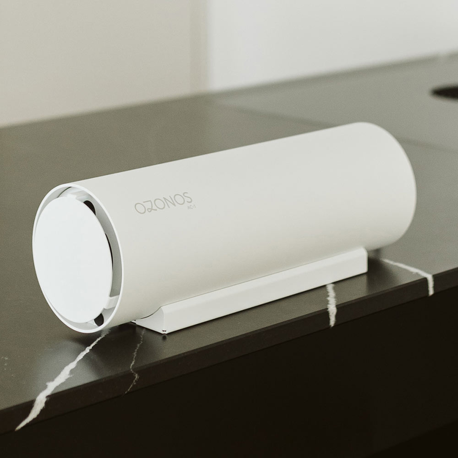 Ozonos AC-1 Plus -ilmanpuhdistin 0,115 ppm O3
