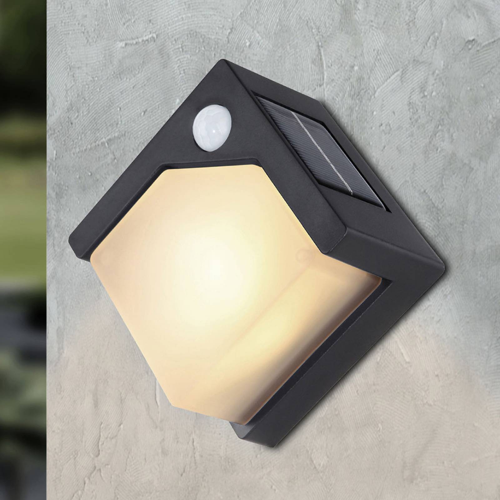 LED-aurinkoseinälamppu 36480 liiketunnistimella