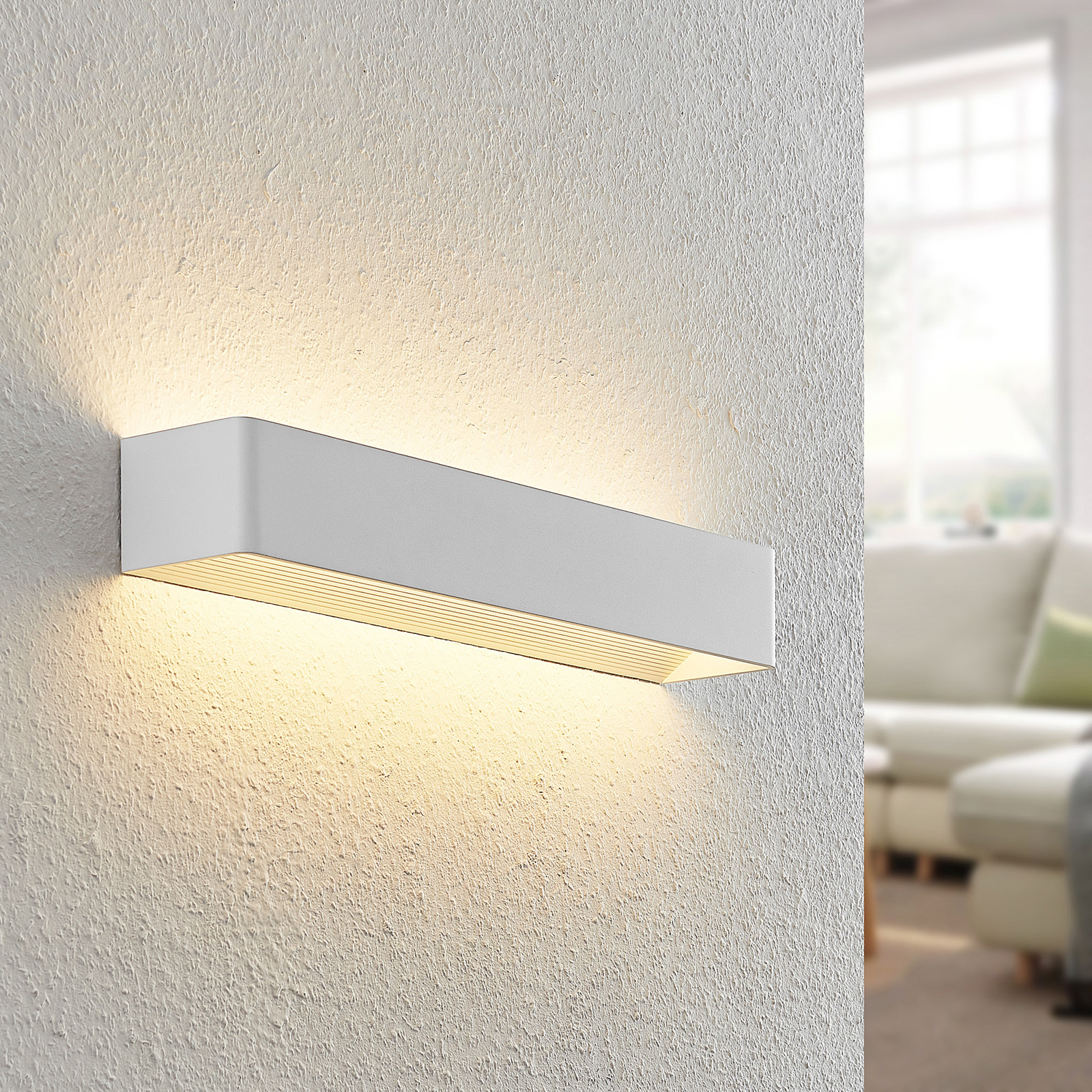 Arcchio Karam -LED-seinävalaisin 53 cm valkoinen