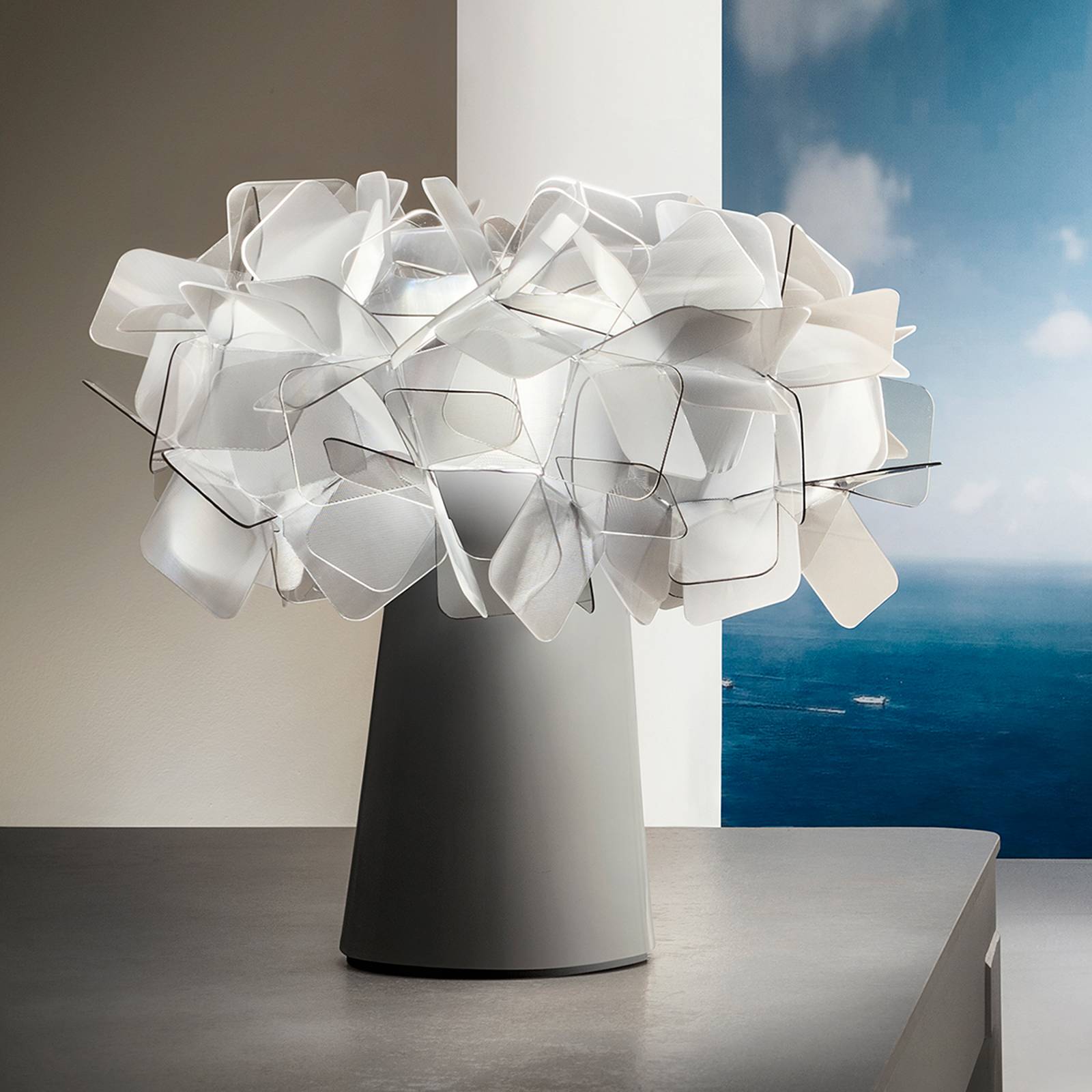Slamp Clizia -LED-pöytälamppu, akku himmennys fumé