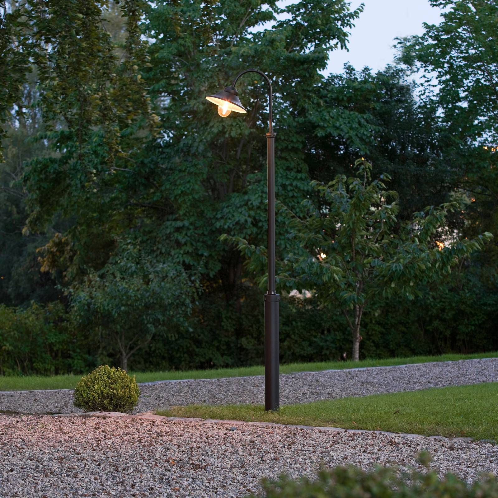 Pylväsvalaisin Vega, musta, 1-lamppuinen, 240 cm