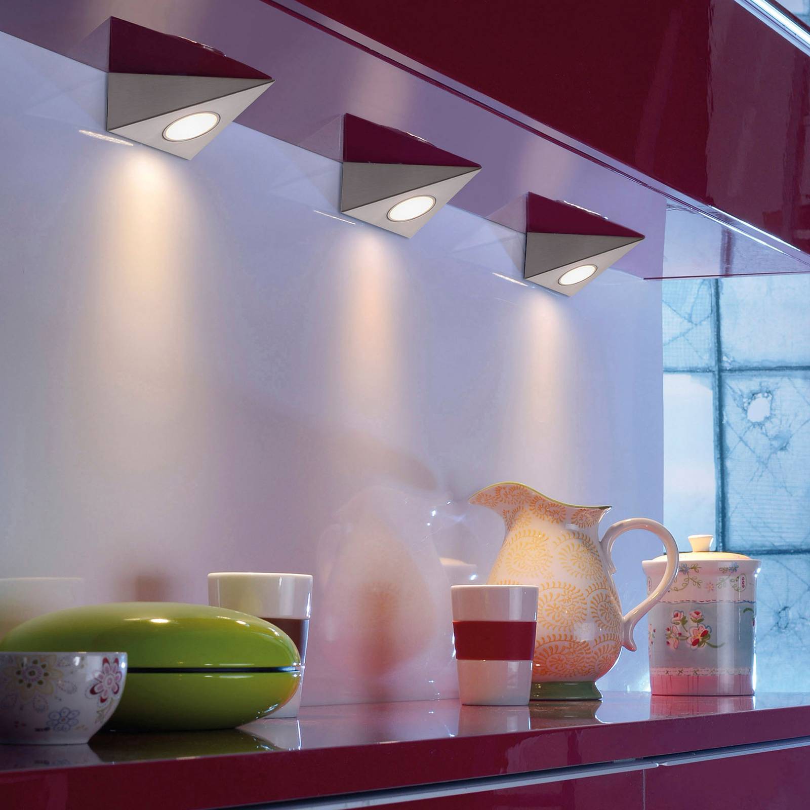 LED-alakaapelivalaisin Amon CCT, 3 kpl, kolmio