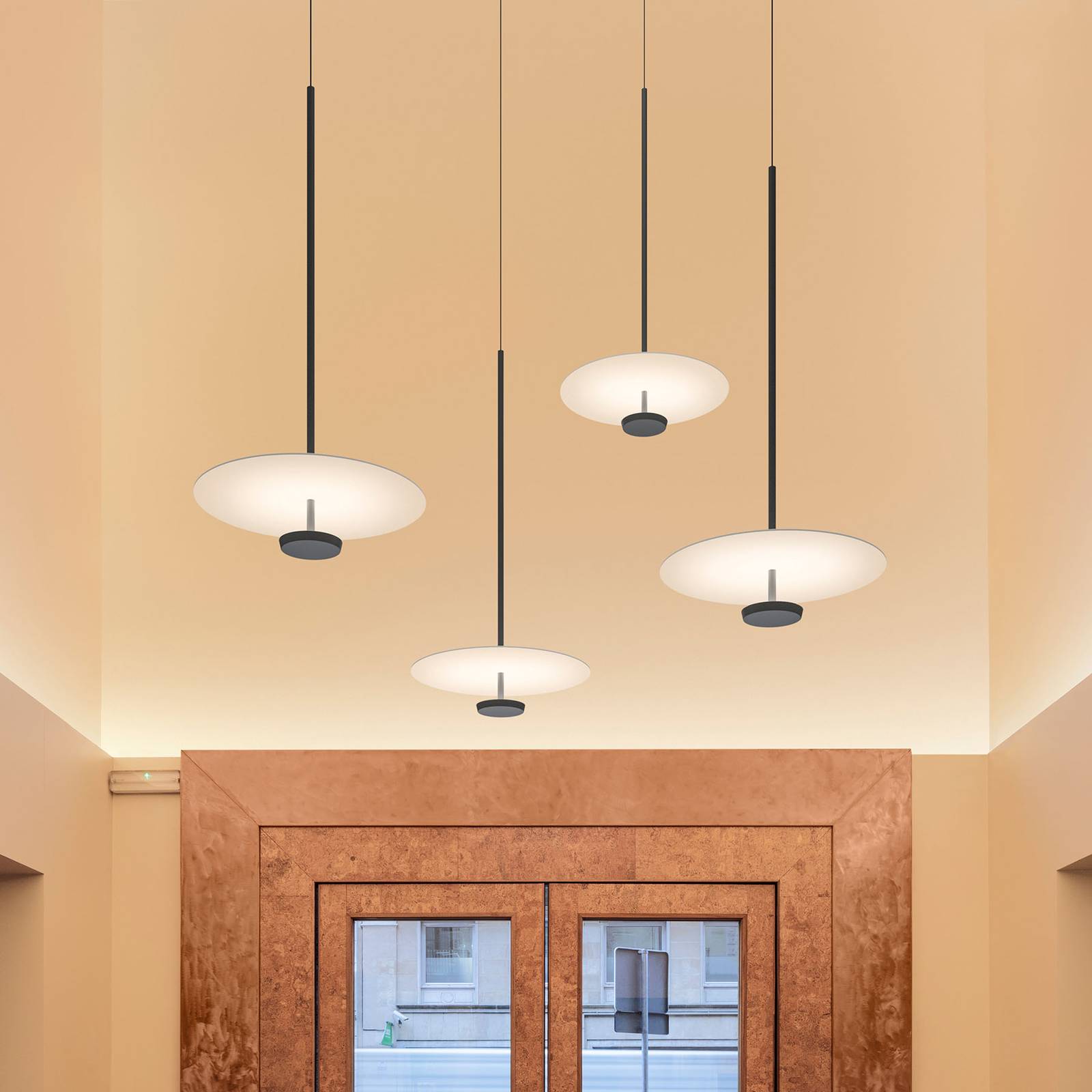 Vibia Flat -LED-riippuvalo Ø 55 cm harmaa L1