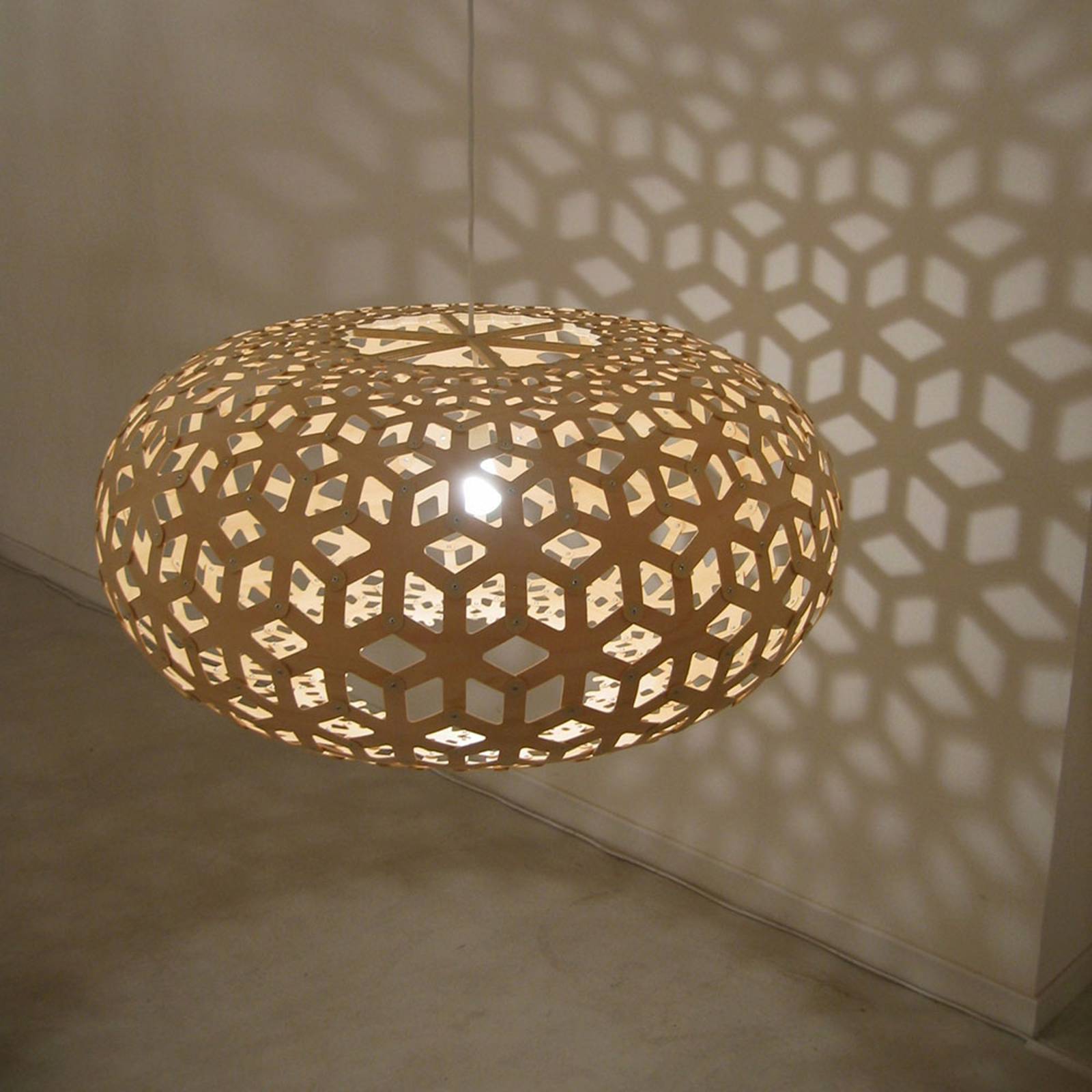 david trubridge Snowflake -riippuvalo 80cm caramel
