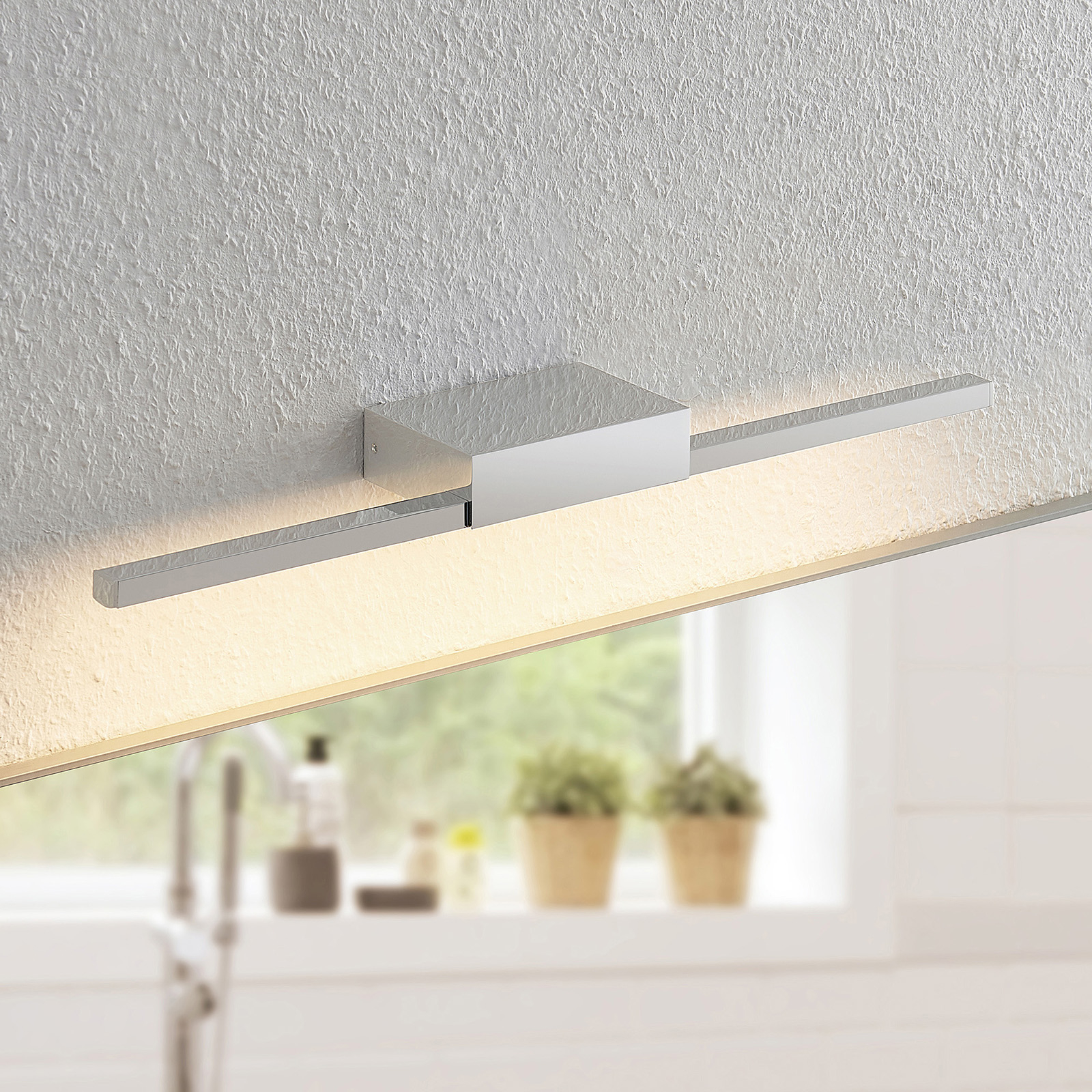Arcchio Metin -LED-peililamppu, IP44, 51,5 cm