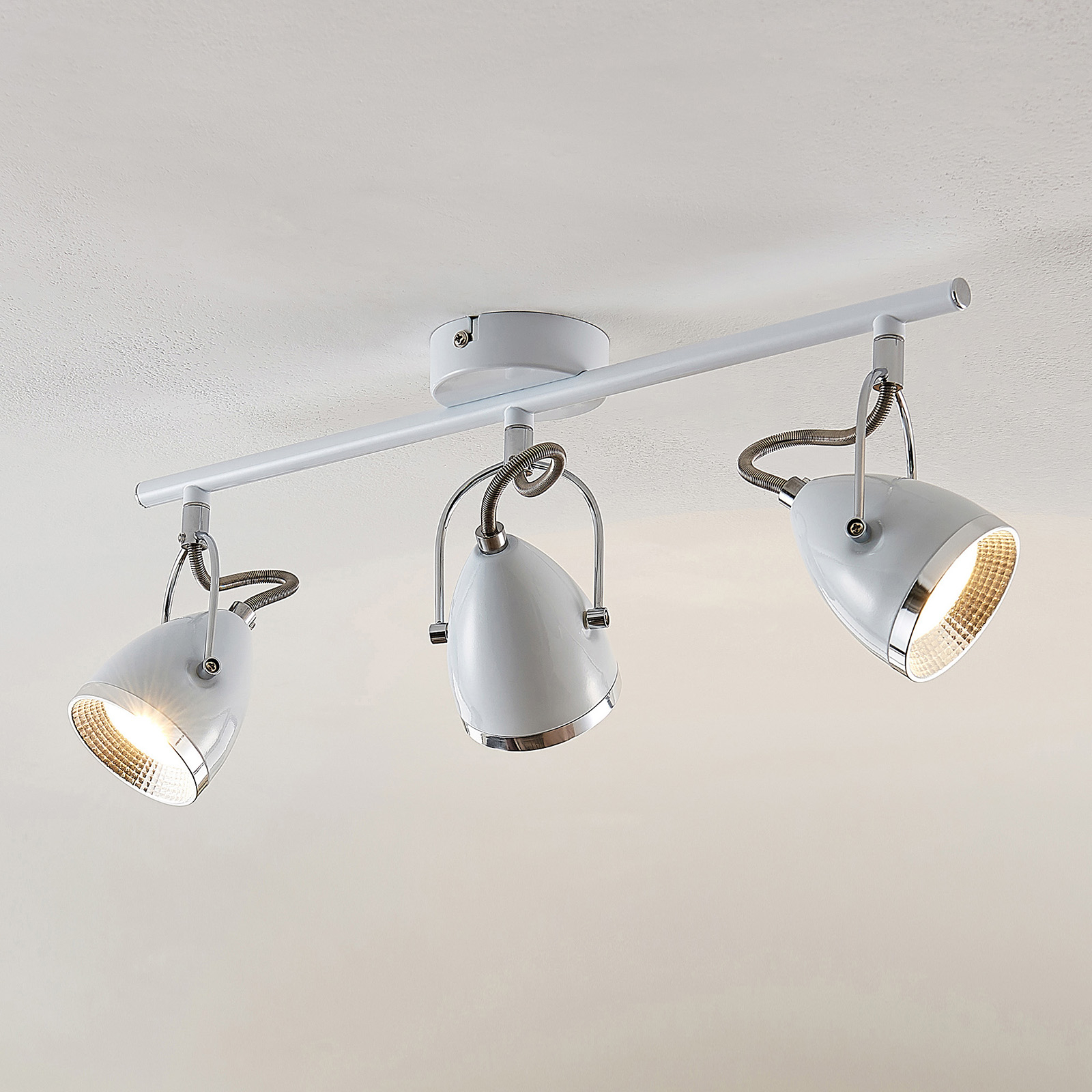 Lindby Jadon kattospotti valkoinen 3-lampp. pitkä