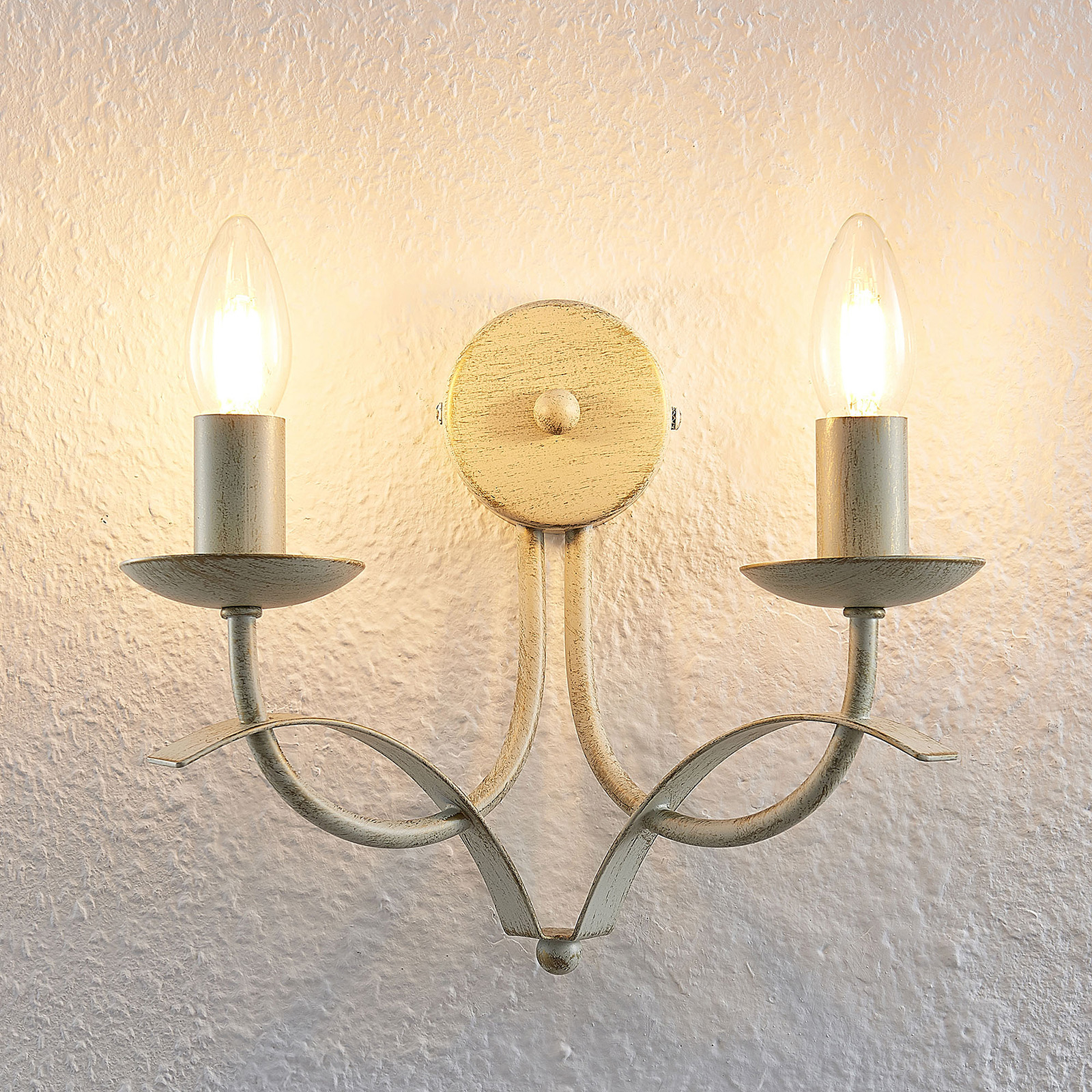 Lindby Amonja -seinälamppu, 2-lamp., valkoinen