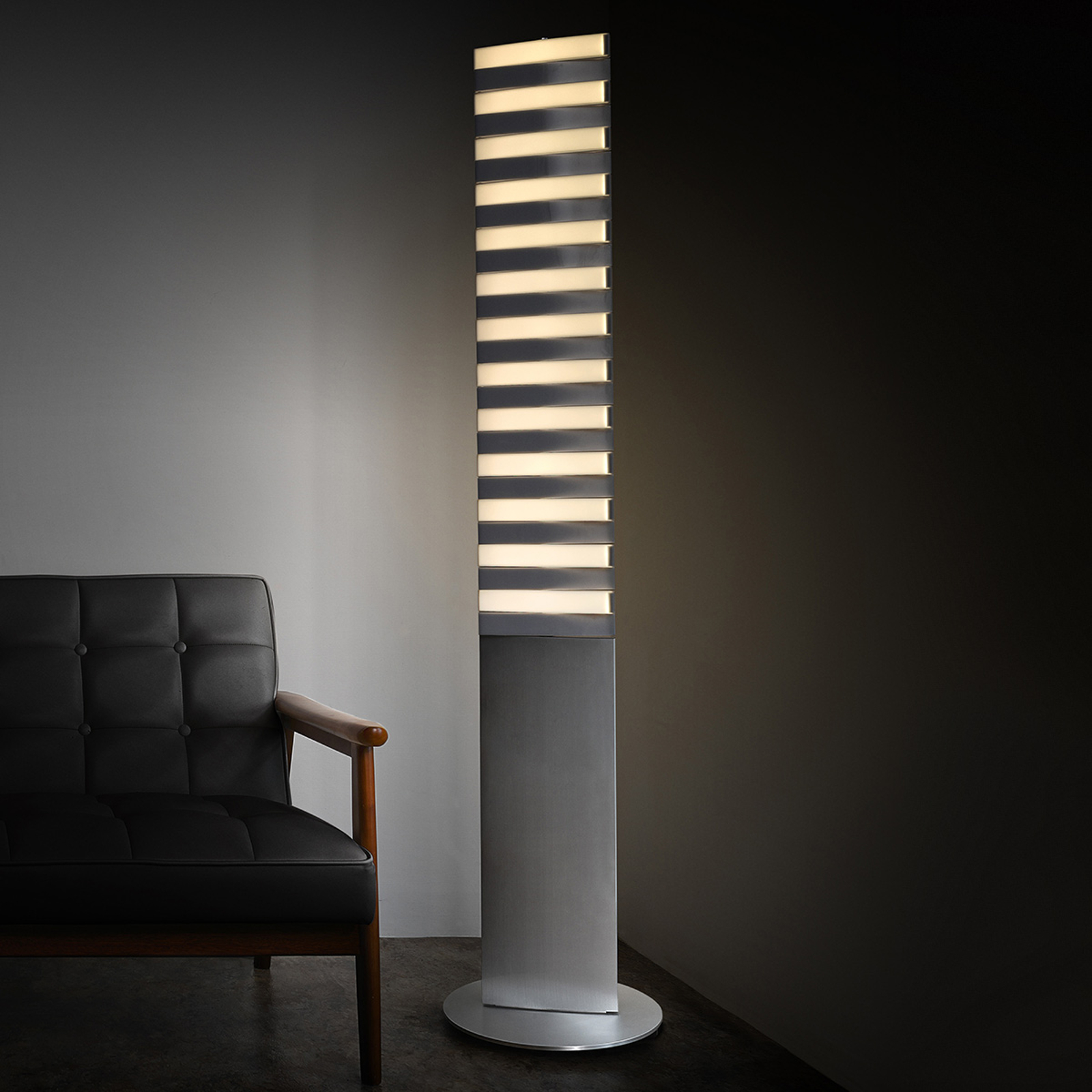 LED-lattiavalaisin Piano