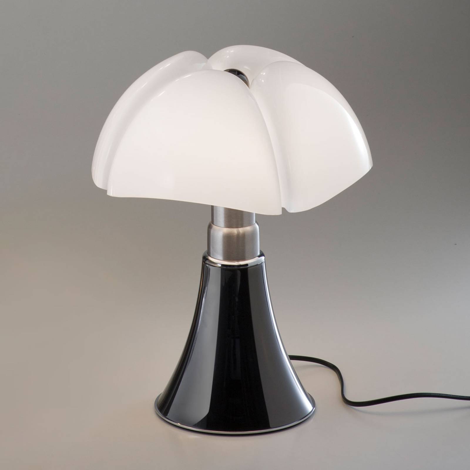 Martinelli Luce Minipipistrello -pöytävalo titaani