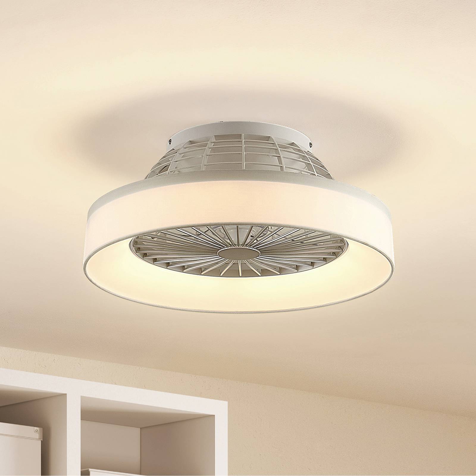Lindby Circuma -LED-kattotuuletin, valkoinen
