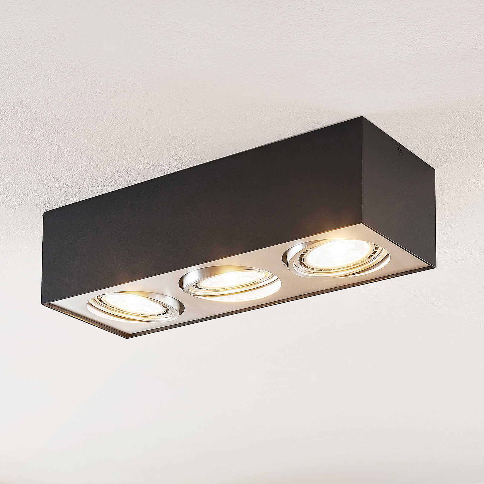 Arcchio Dwight -LED-kattovalo, musta 3-lamp.