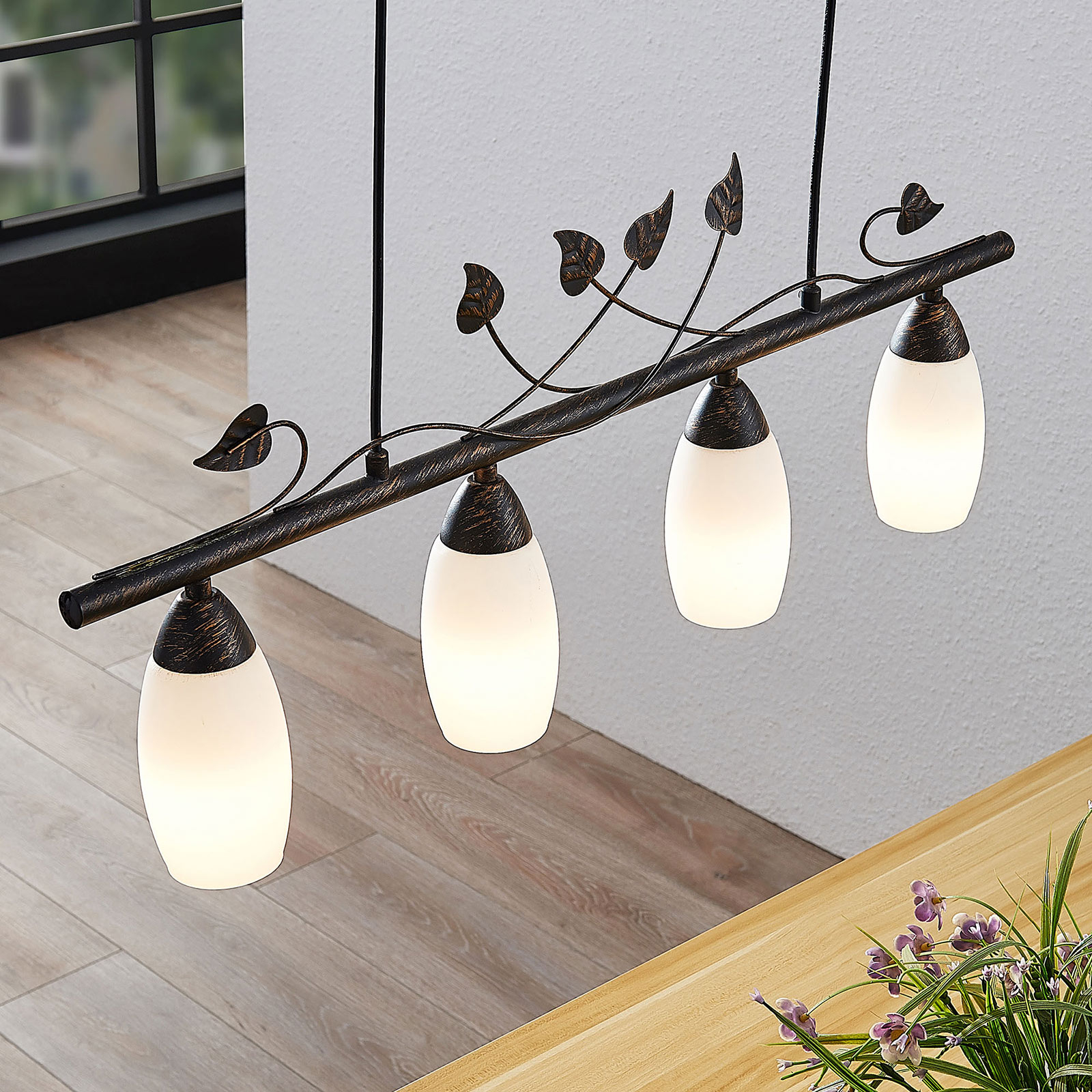 Lindby Isalie LED-tankoriippuvalaisin,4-lamppuinen