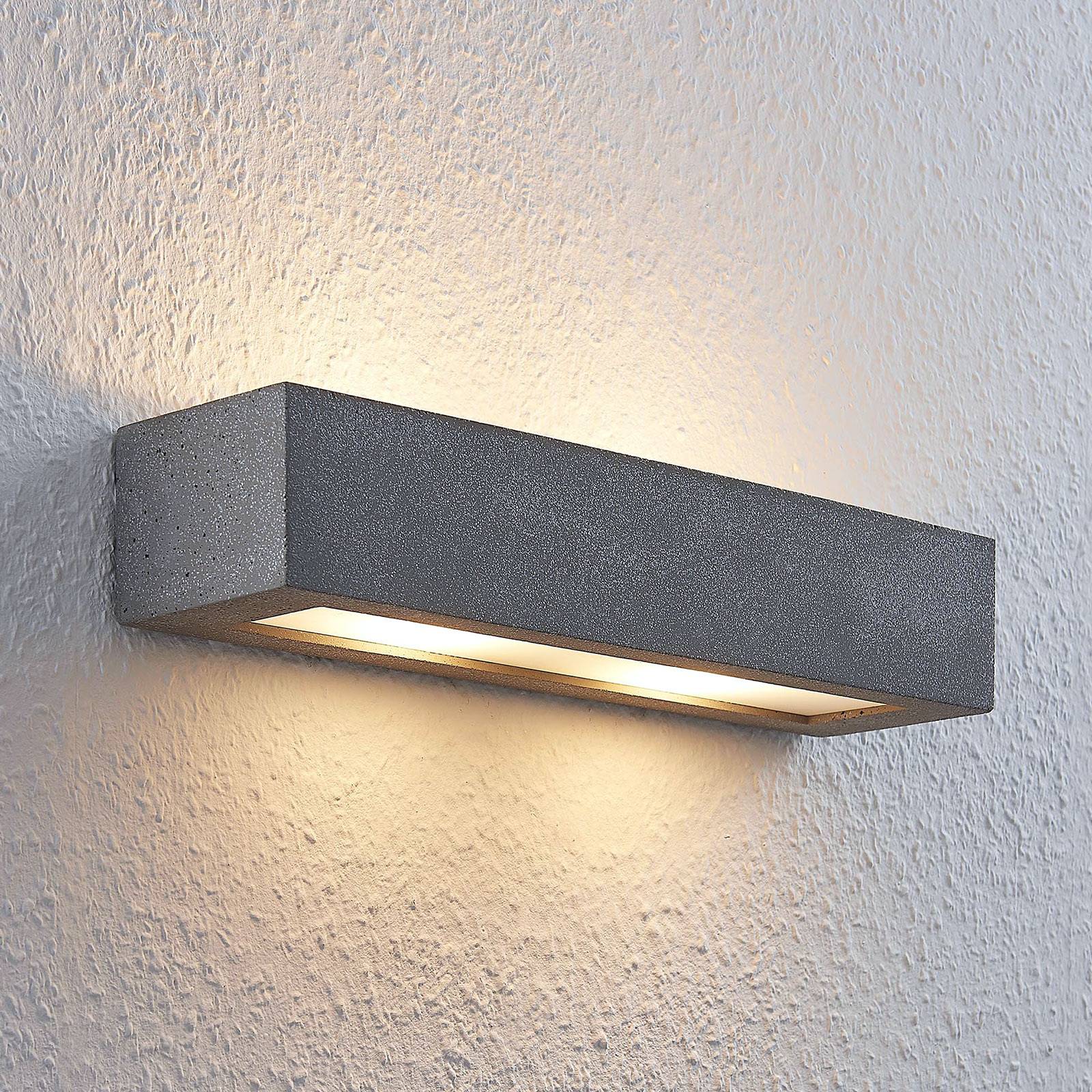 Lindby Nellie LED-seinävalaisin, leveys 36 cm