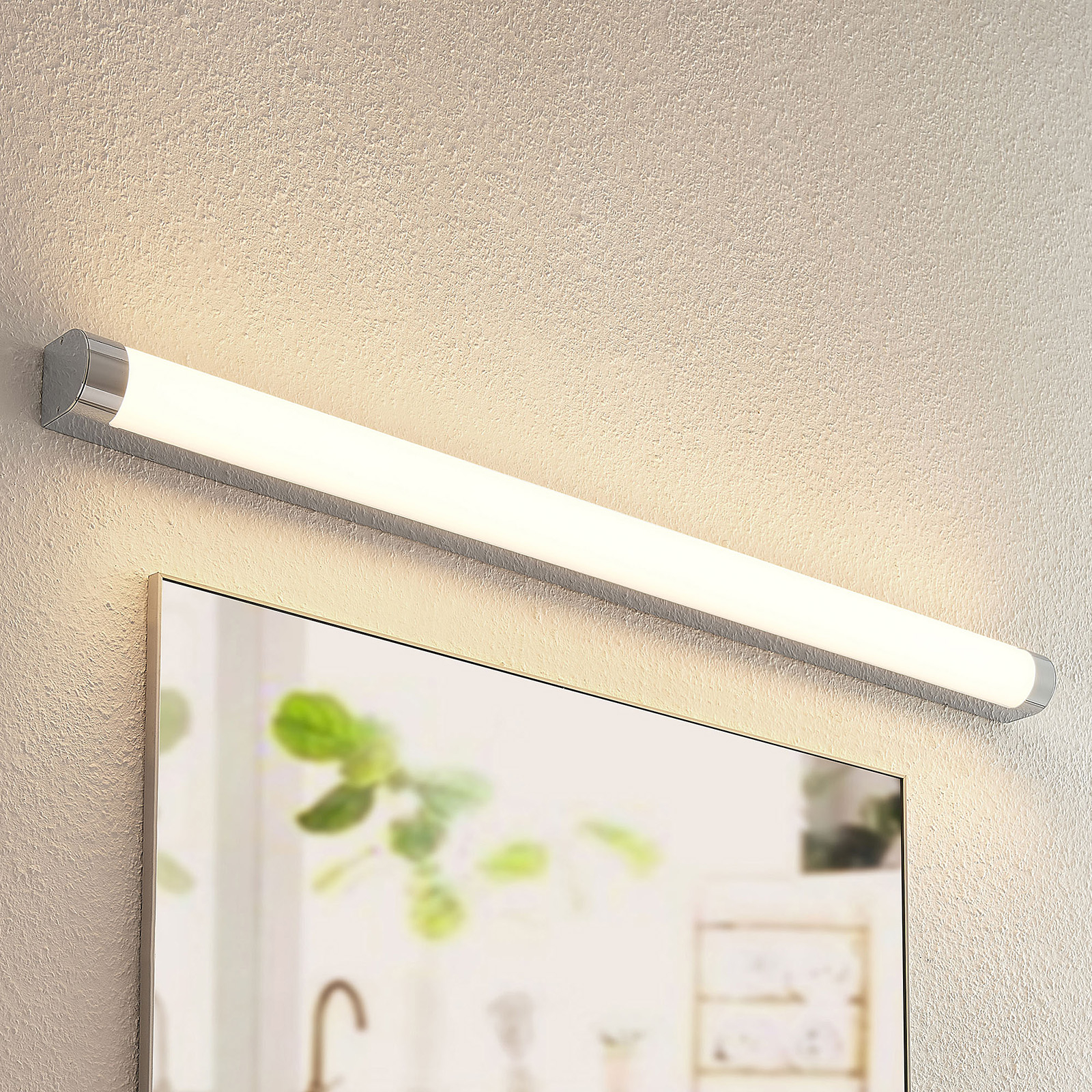 Lindby Nava -LED-seinävalo kylpyhuoneeseen, 120 cm