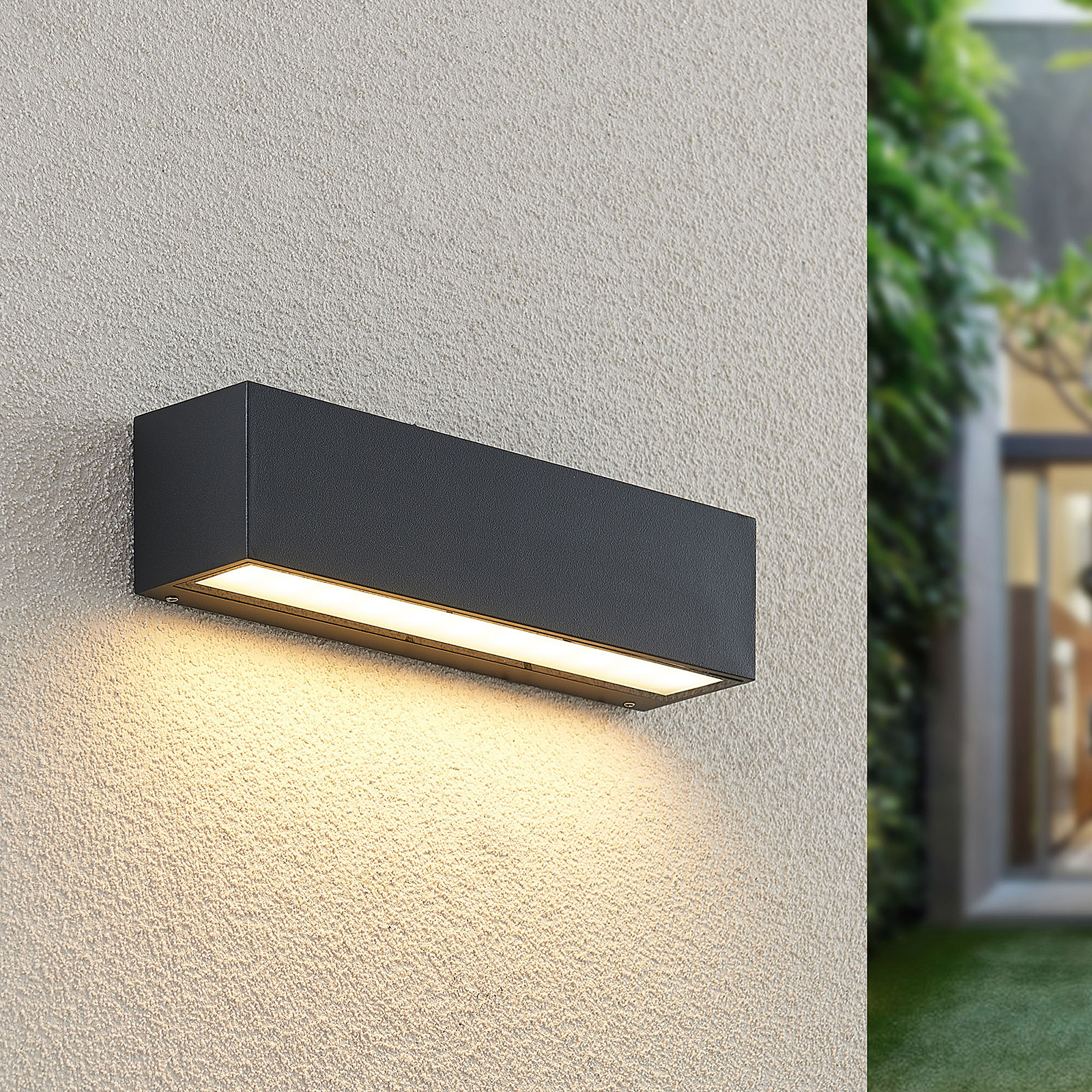 Lucande Lengo-LED-seinävalo 25cm grafiitti 1 lamp.