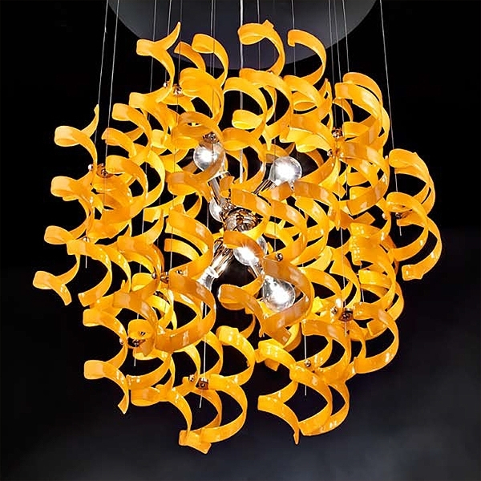 Nykyaikainen riippuvalaisin Orange