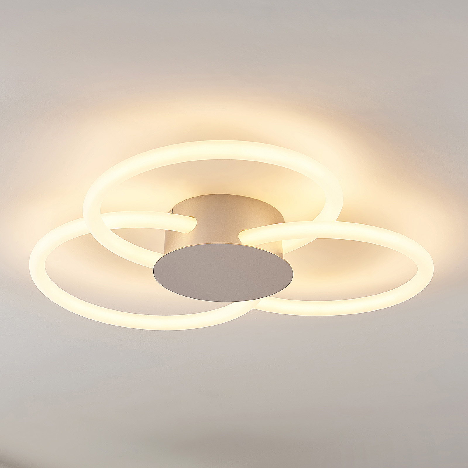 Lucande Clasa -LED-kattovalo, 3-lamppuinen