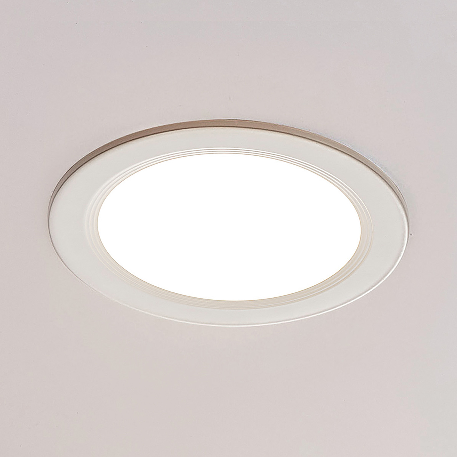 ELC Pan LED-paneeli pyöreä, 3 000 K Ø 22,5 cm