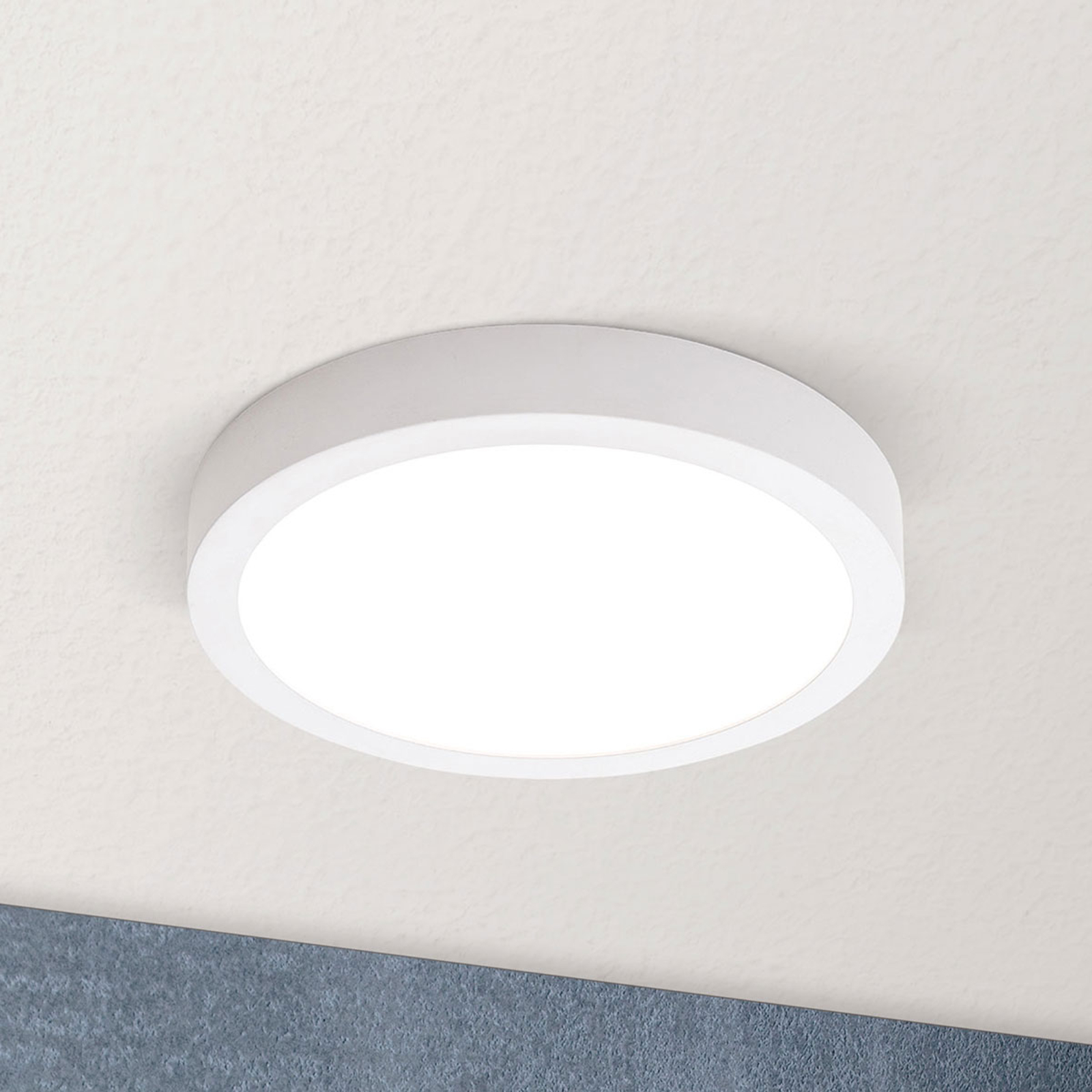 LED-kattovalaisin Vika, pyöreä, valkoinen, Ø 18cm
