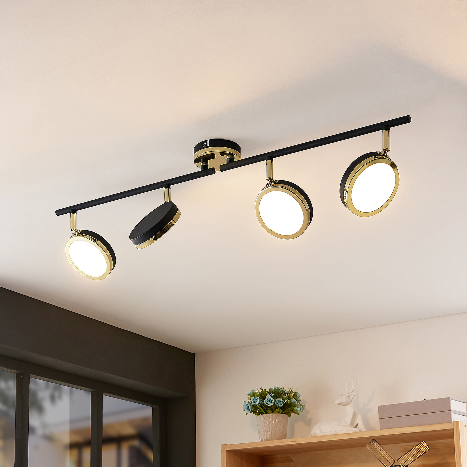 Lindby Alsani -LED-kattokohdevalo 4-lamppuinen