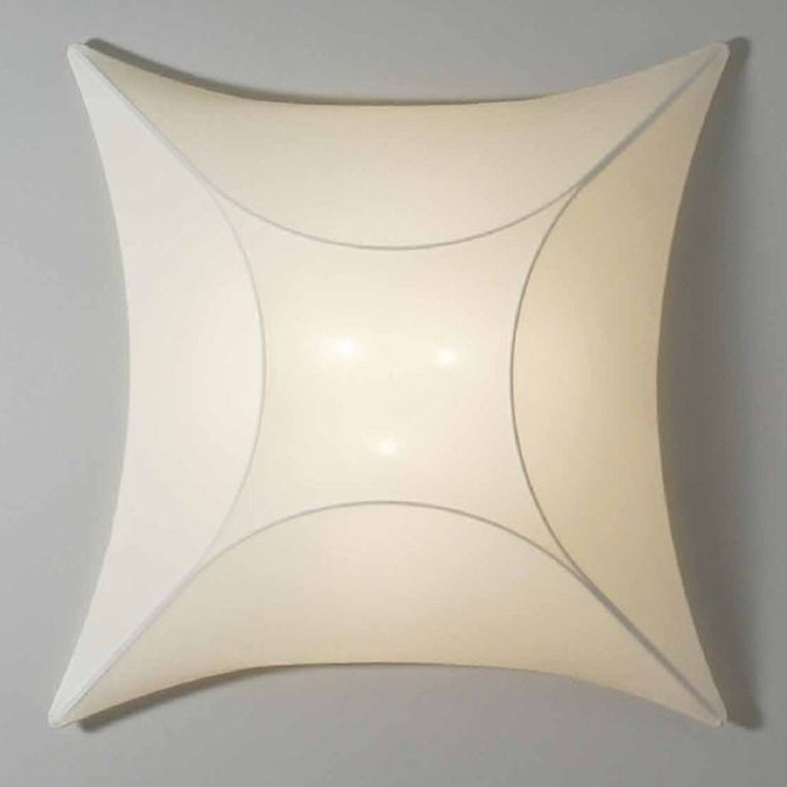 Epätavallinen Rino-seinävalaisin 90 cm x 90 cm