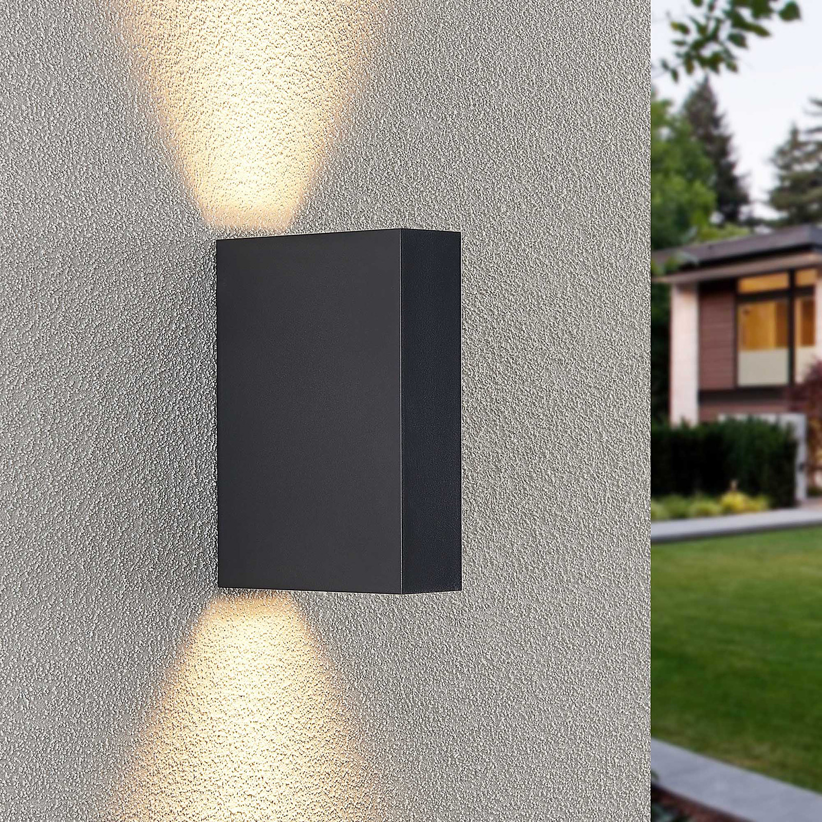 Lindby Ugar -LED-ulkoseinälamppu, 4,8 cm up/down