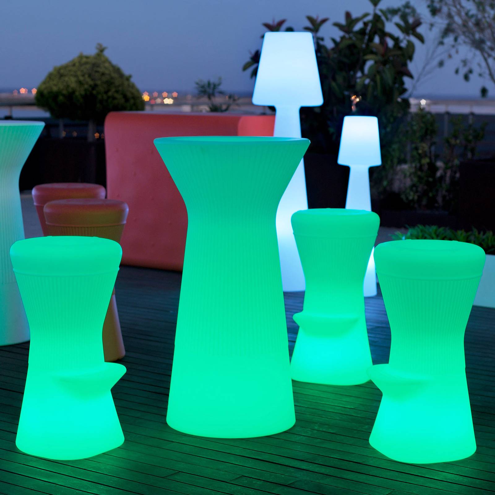Newgarden Corfu -LED-aurinko-baarijakkara, akku