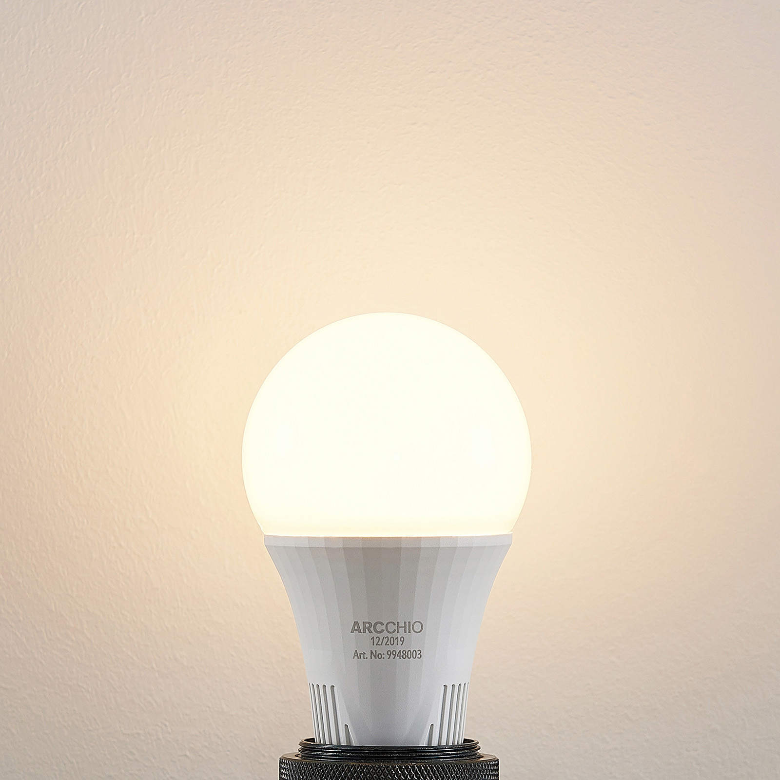 LED-lamppu E27 A66 15 W valkoinen 2 700 K