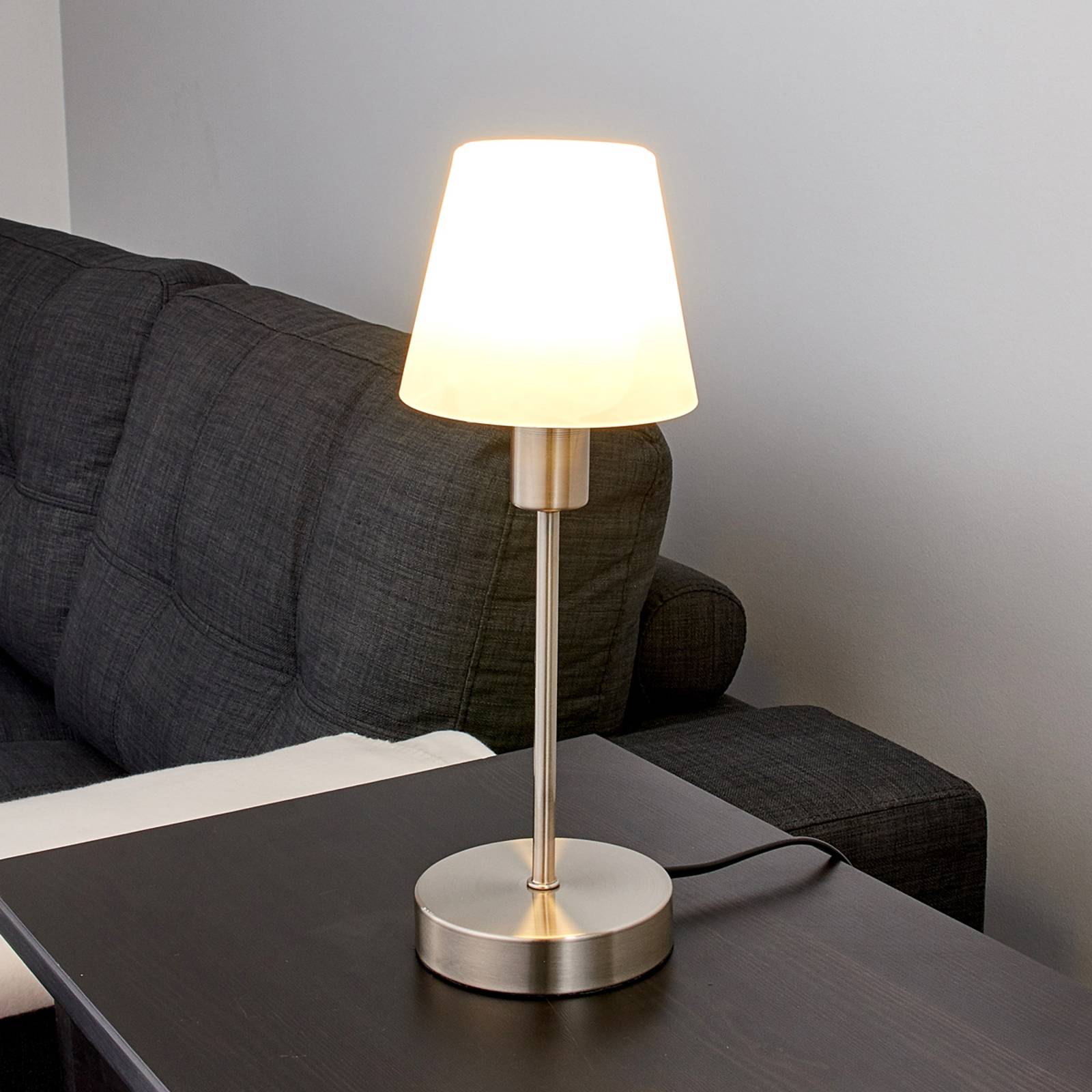 Pöytävalaisin Avarin LED-lampulla