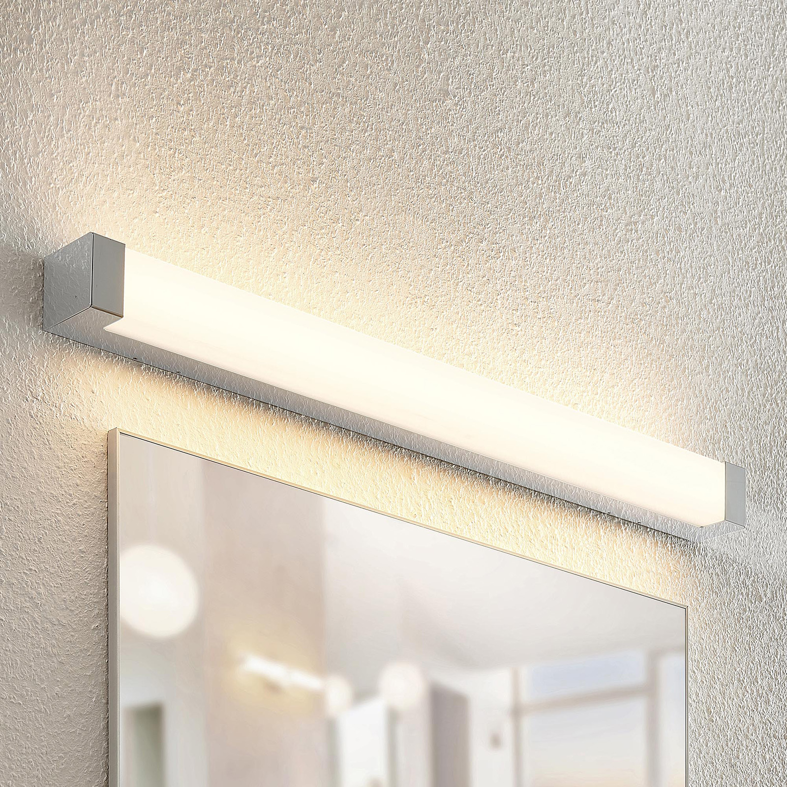 Lindby Skara -LED-kylpyhuonelamppu, 90 cm